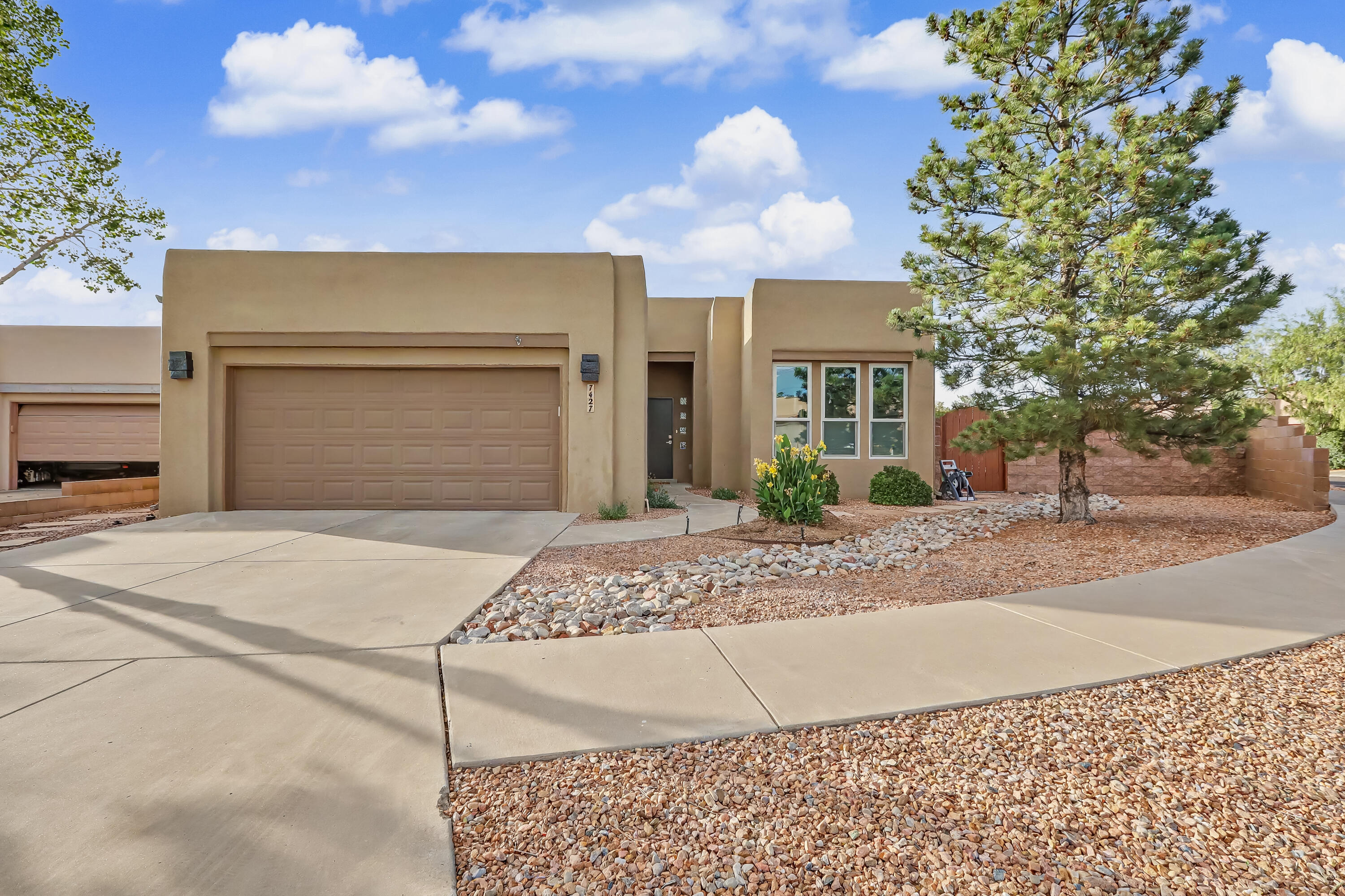 7427 Enchanted Sky Lane NE, Albuquerque