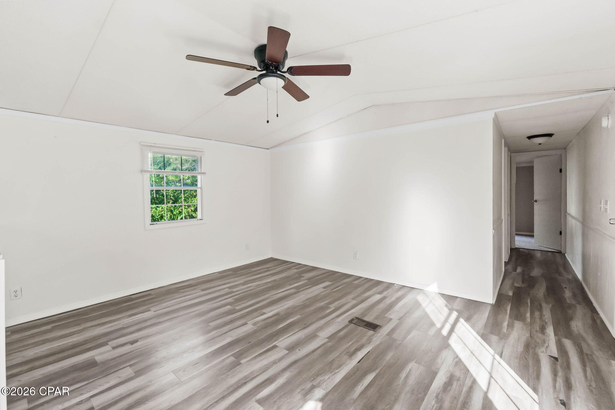 5th image of 3382 Lakeshore Dr, Chipley, FL 32428 | MLS# 792857