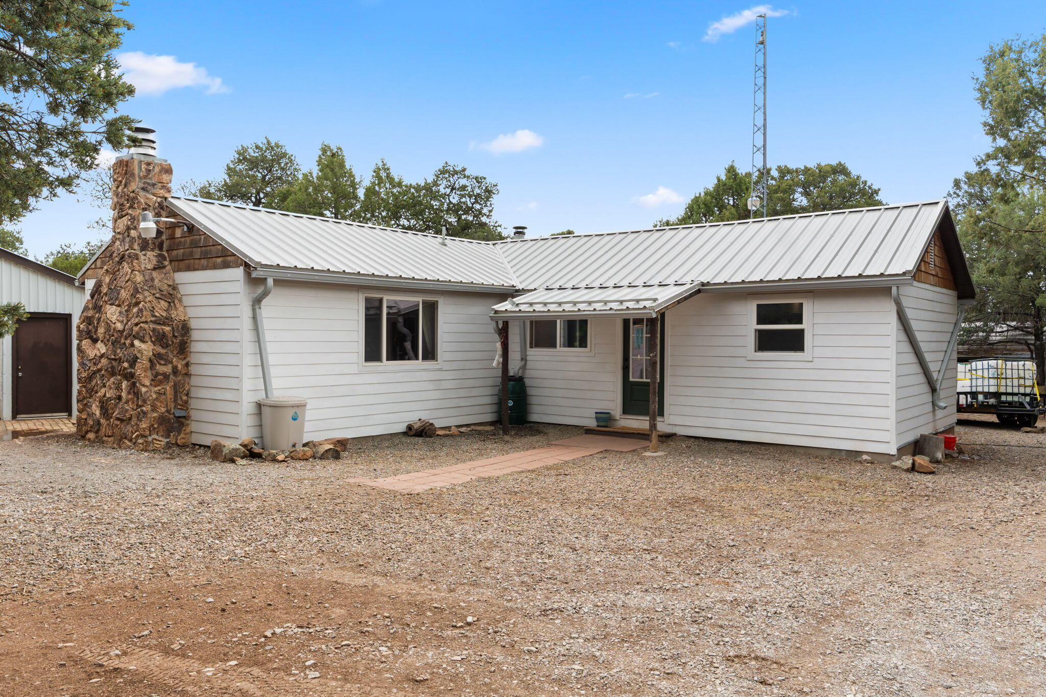 2nd image of 46 Mcdonald Rd, Edgewood, NM 87015 | MLS# 1107552