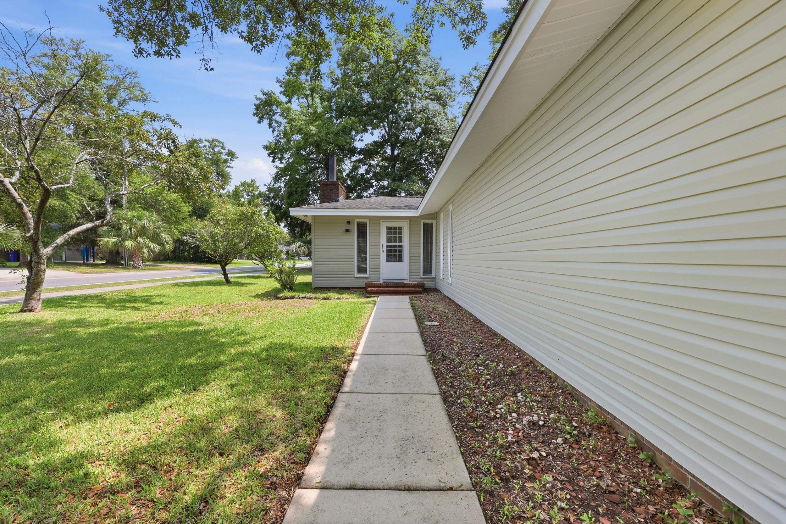 524 Maple Dr. 