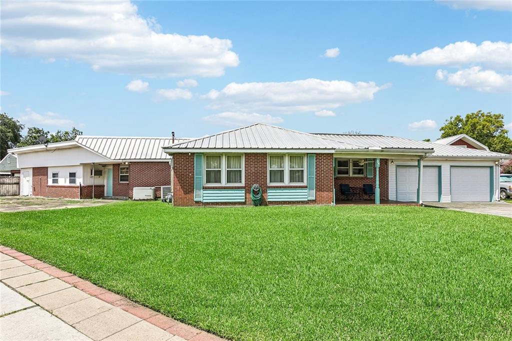 Photo 2 of Single family home for sale at 24 Karen Ct, Jefferson, LA 70121 | MLS# 2568393 | Listing updated on 2026-09-09