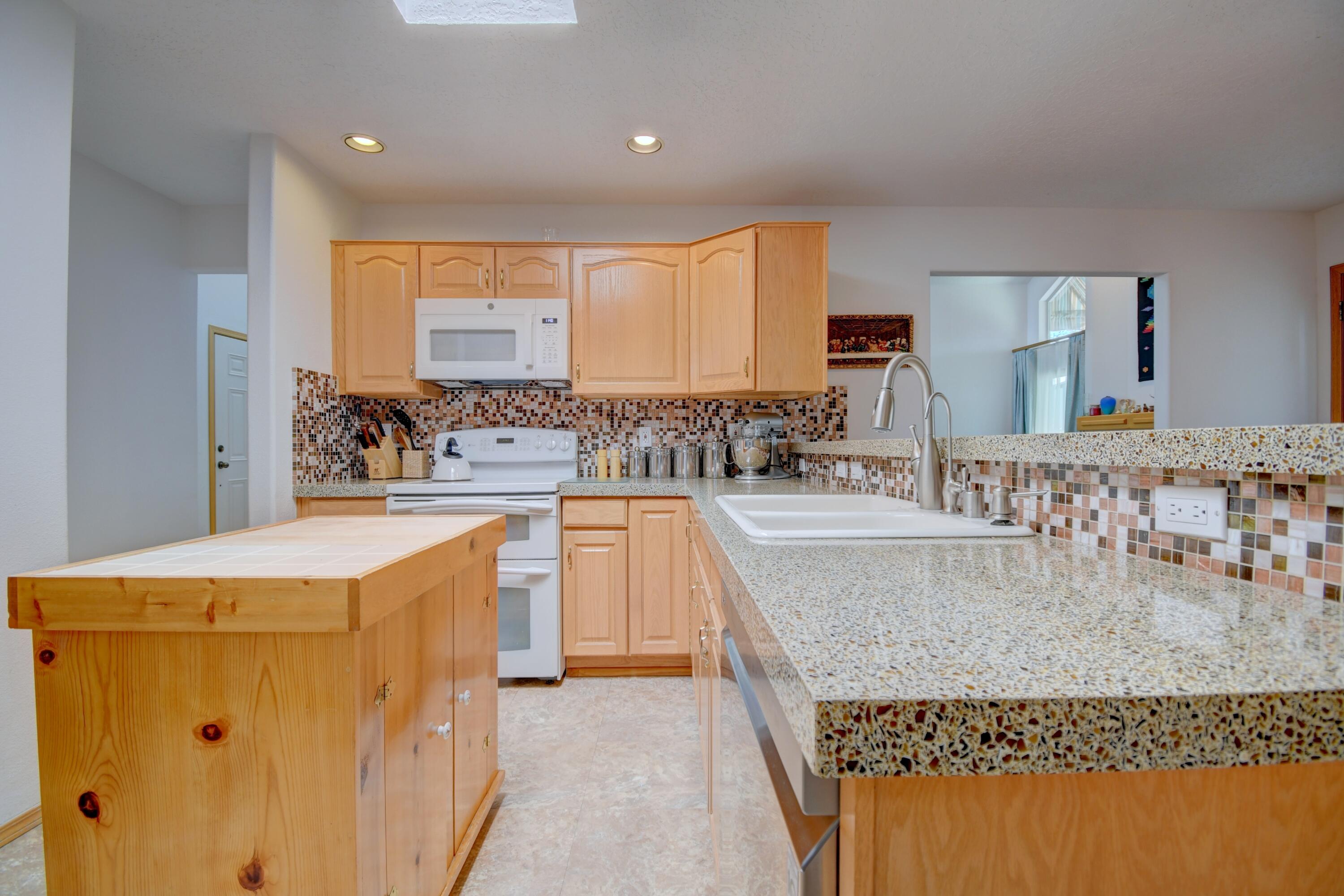 Photo 3 of Single family home for sale at 6115 Tallsman Dr NW, Albuquerque, NM 87120 | MLS# 1107653 | Listing updated on 2026-09-09
