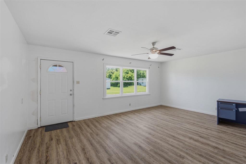 220 Penn Street — photo 3