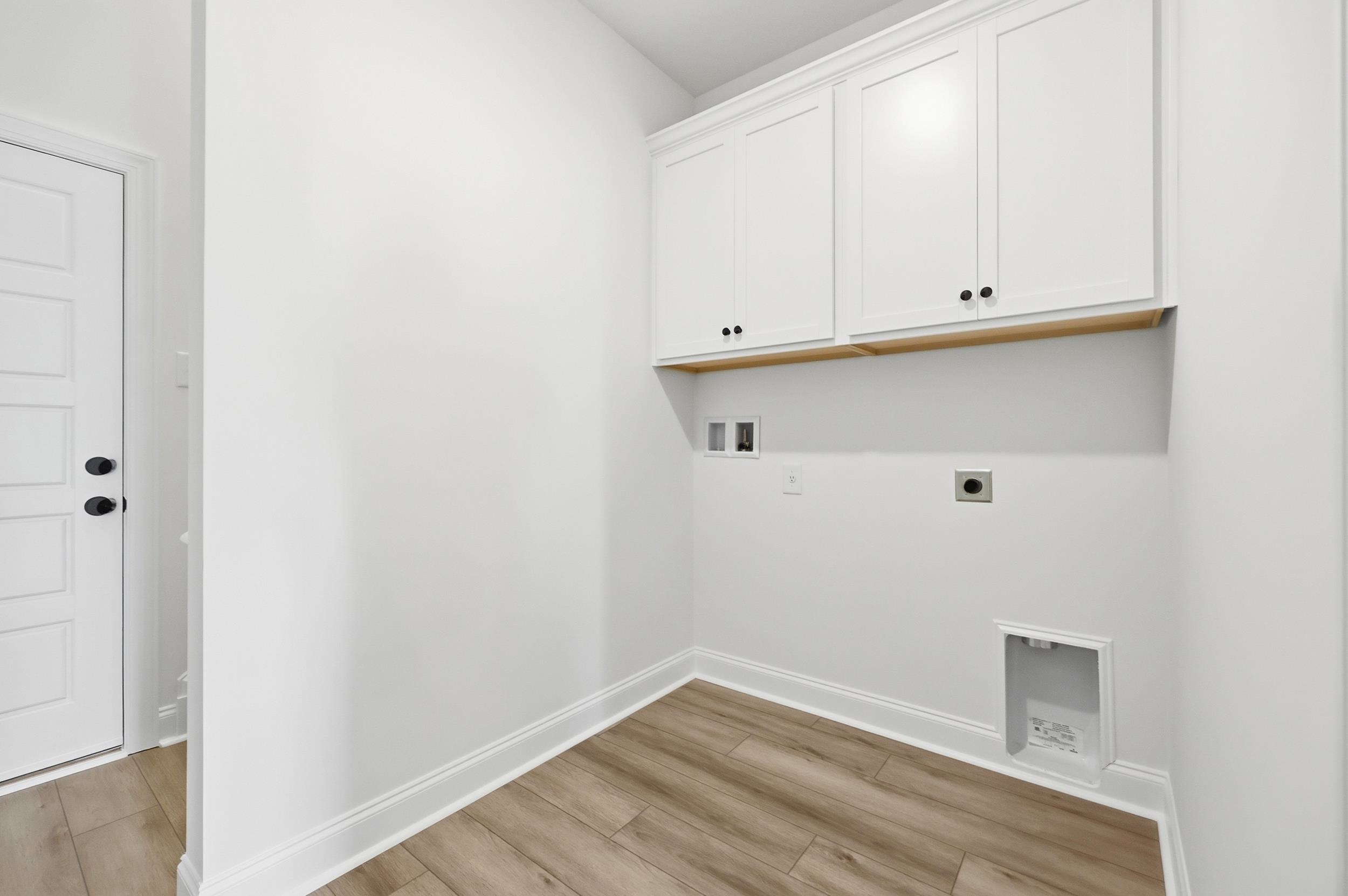 2618349 | Photo 29