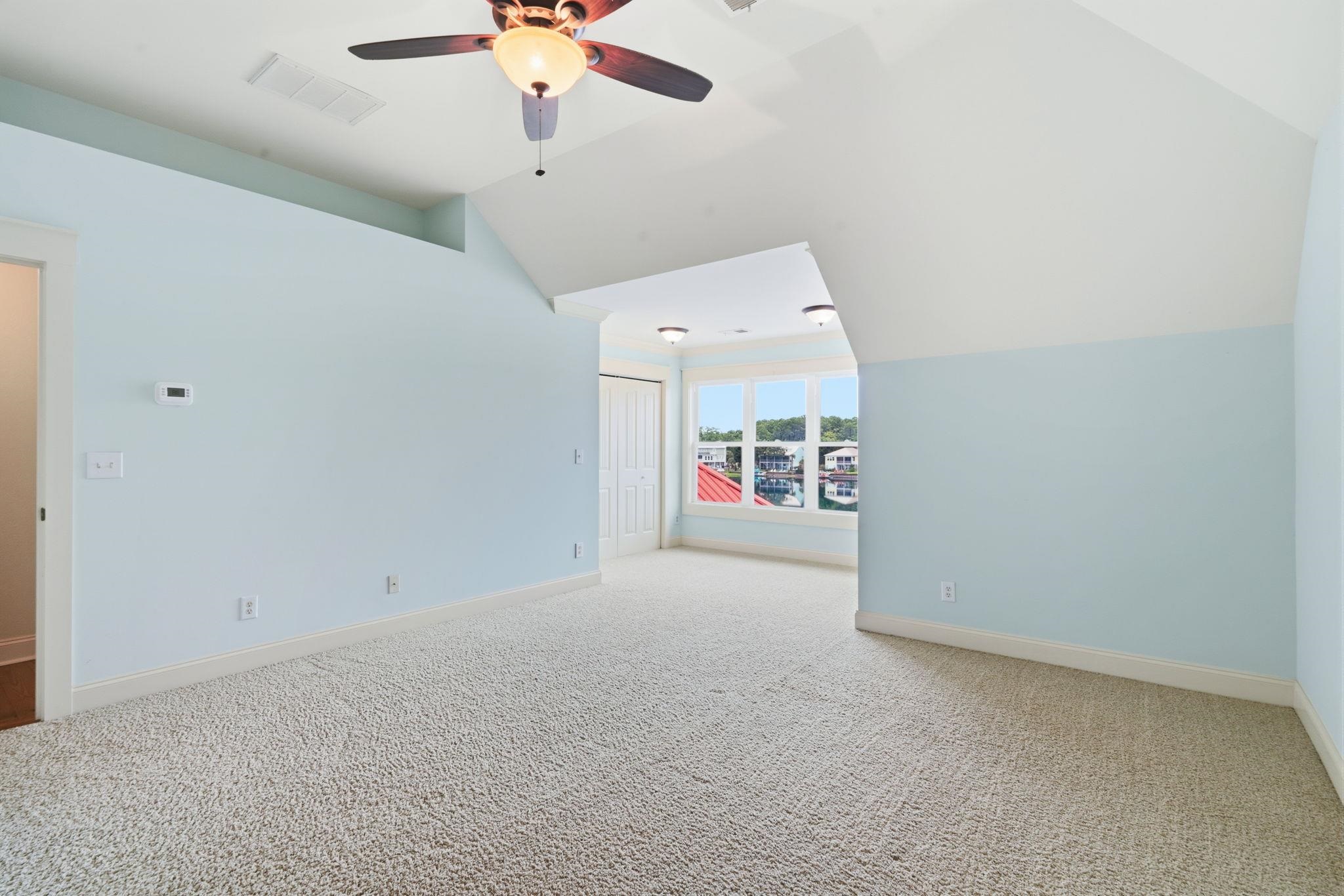 2618351 | Photo 29