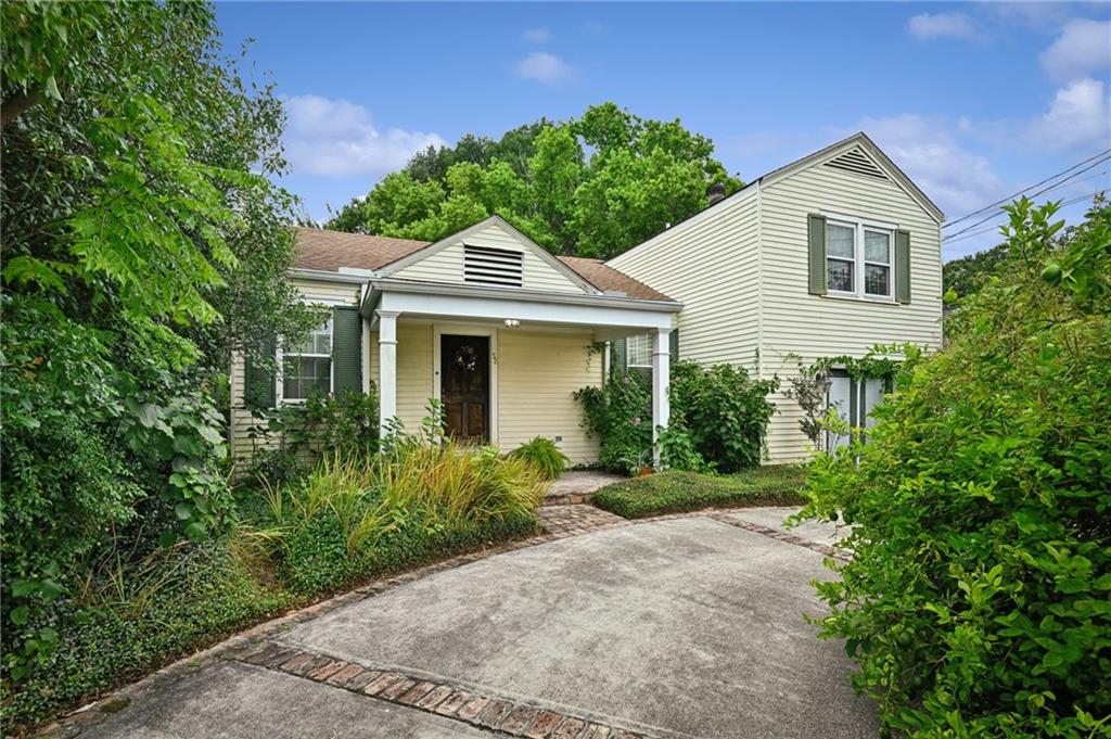 Photo 1 of Single family home for sale at 52 Oaklawn Dr, Metairie, LA 70005 | MLS# 2569118 | Listing updated on 2026-09-05