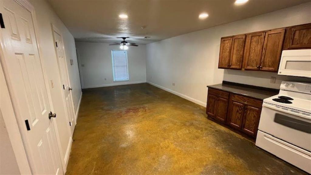 629 Louie Street — photo 3