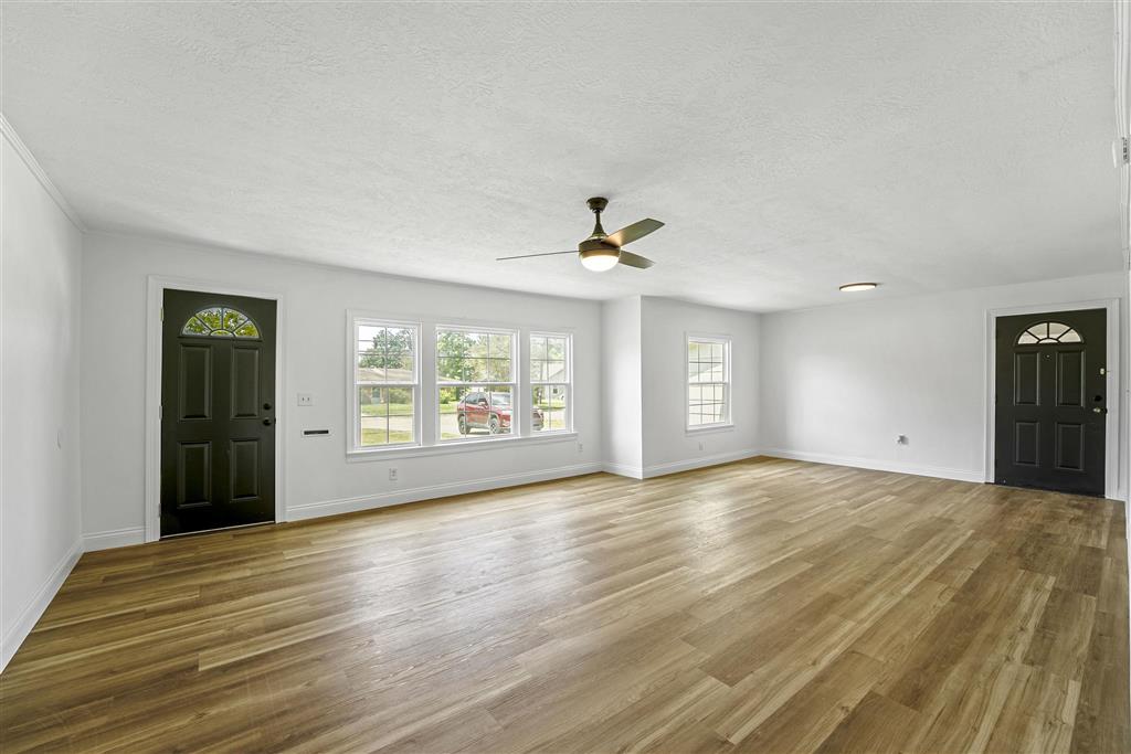 535 W School St Street — photo 5