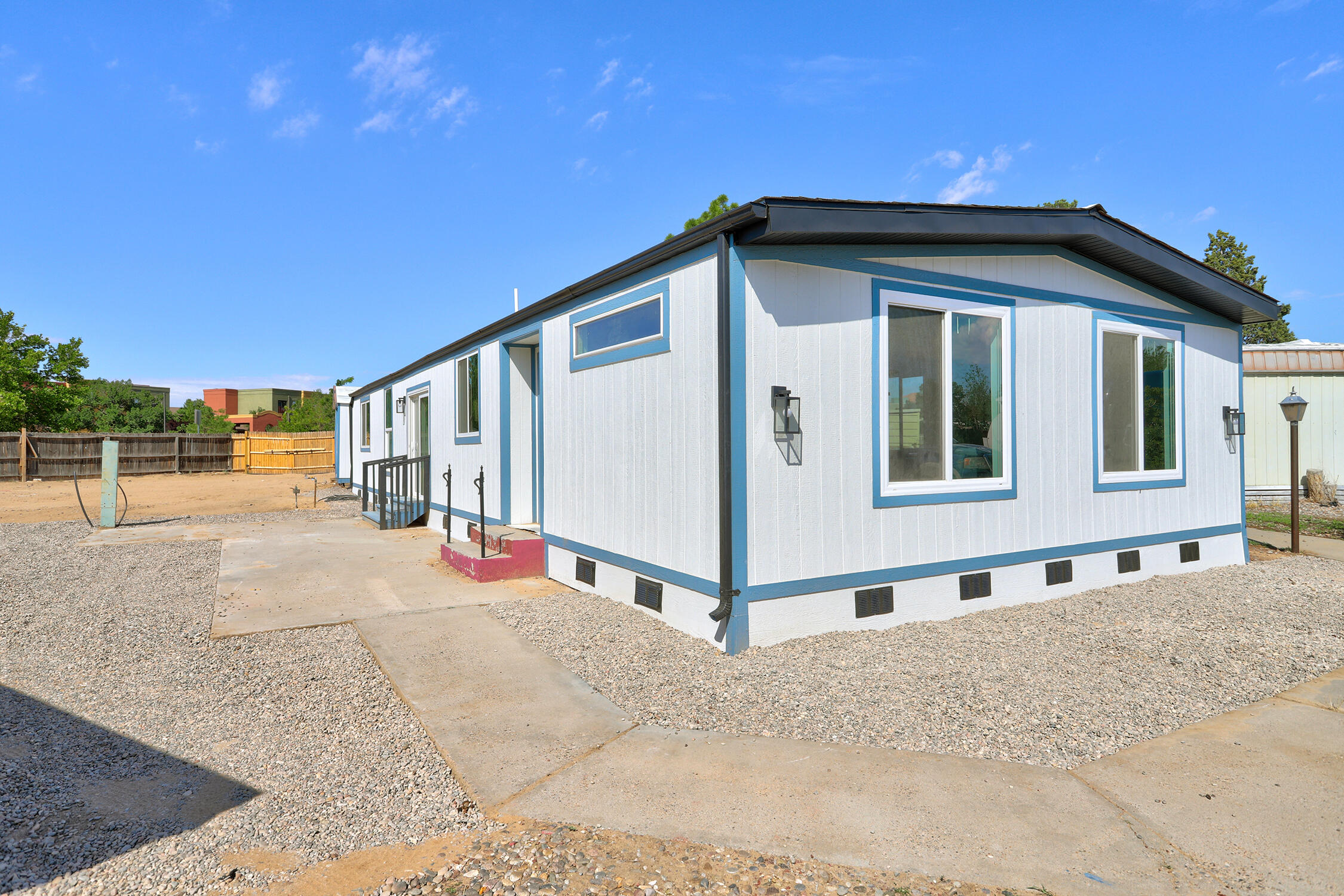 Photo 2 of Manufactured home for sale at 602 Fountain Ct Se, Rio Rancho, NM 87124 | MLS# 1107857 | Listing updated on 2026-09-17