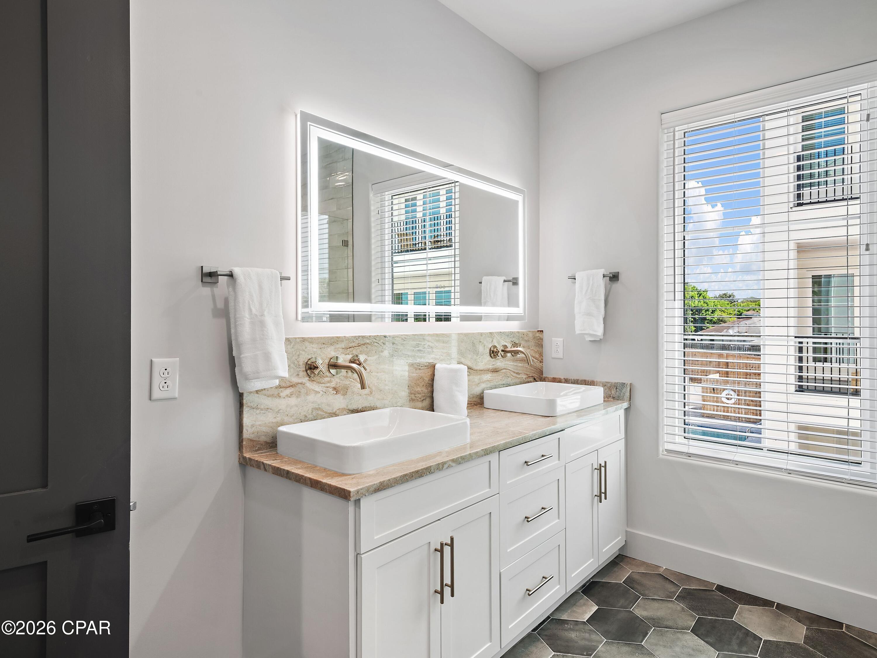 101 Deluna Place B, Panama City Beach, FL 32413 thumbnail, photo 14 of 32