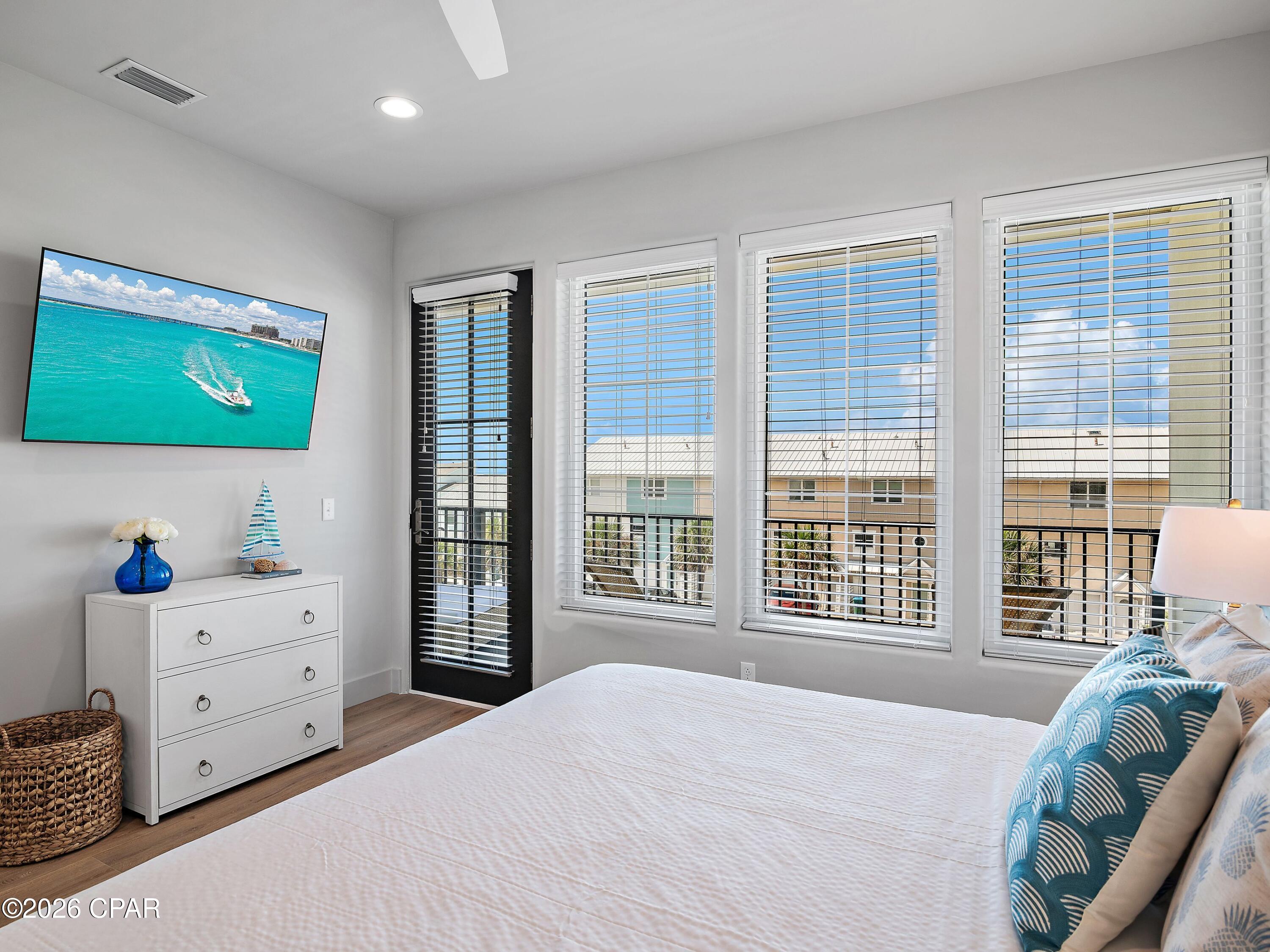101 Deluna Place B, Panama City Beach, FL 32413 thumbnail, photo 17 of 32