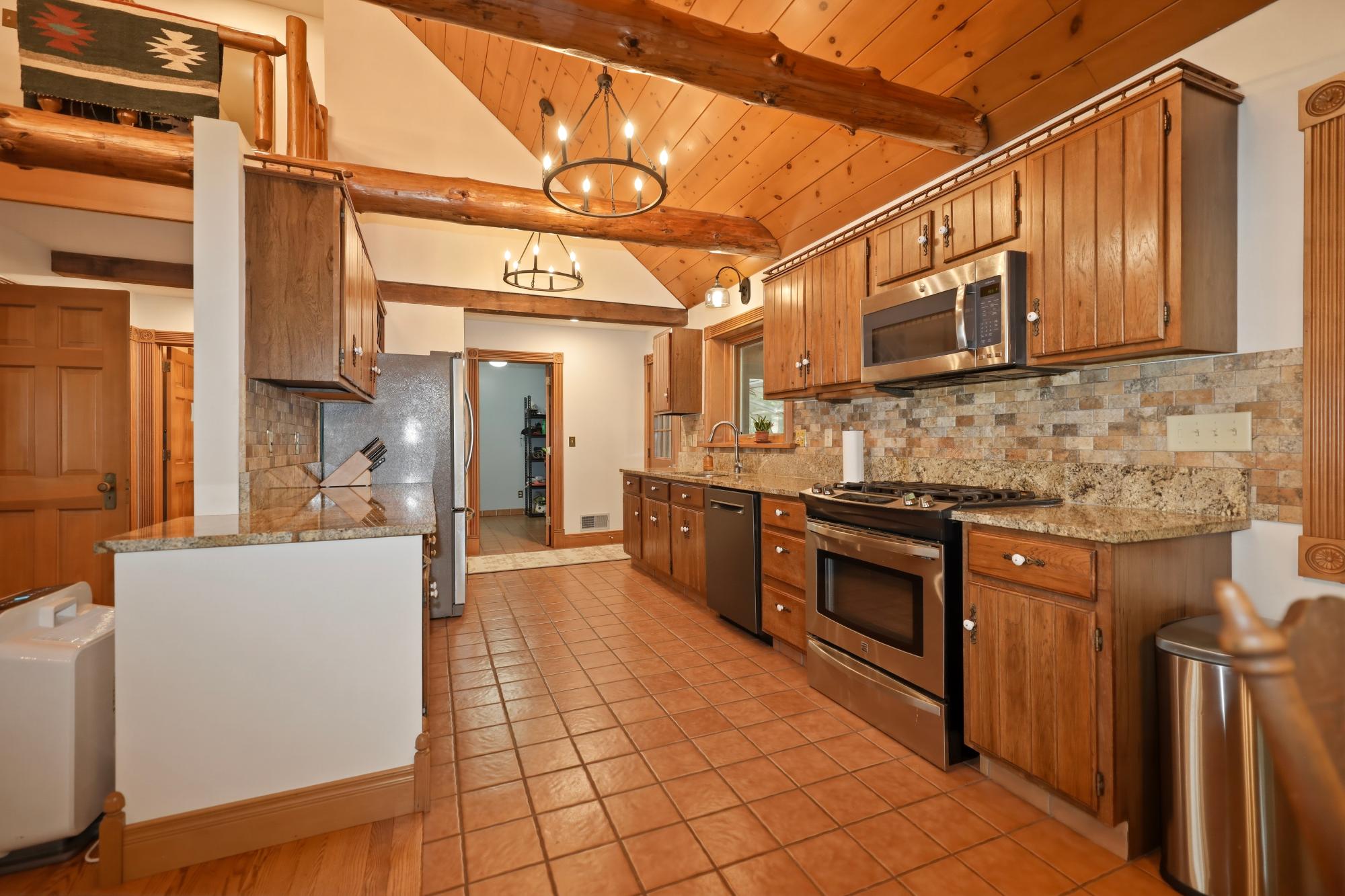 Crawling Stone Lake Property 1645 Indian Waters Ln Photo 8
