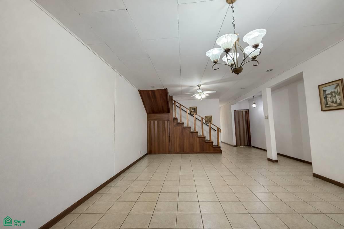 6 bed Single Family Homes For Rent in Santa Ana, San Jose - 1