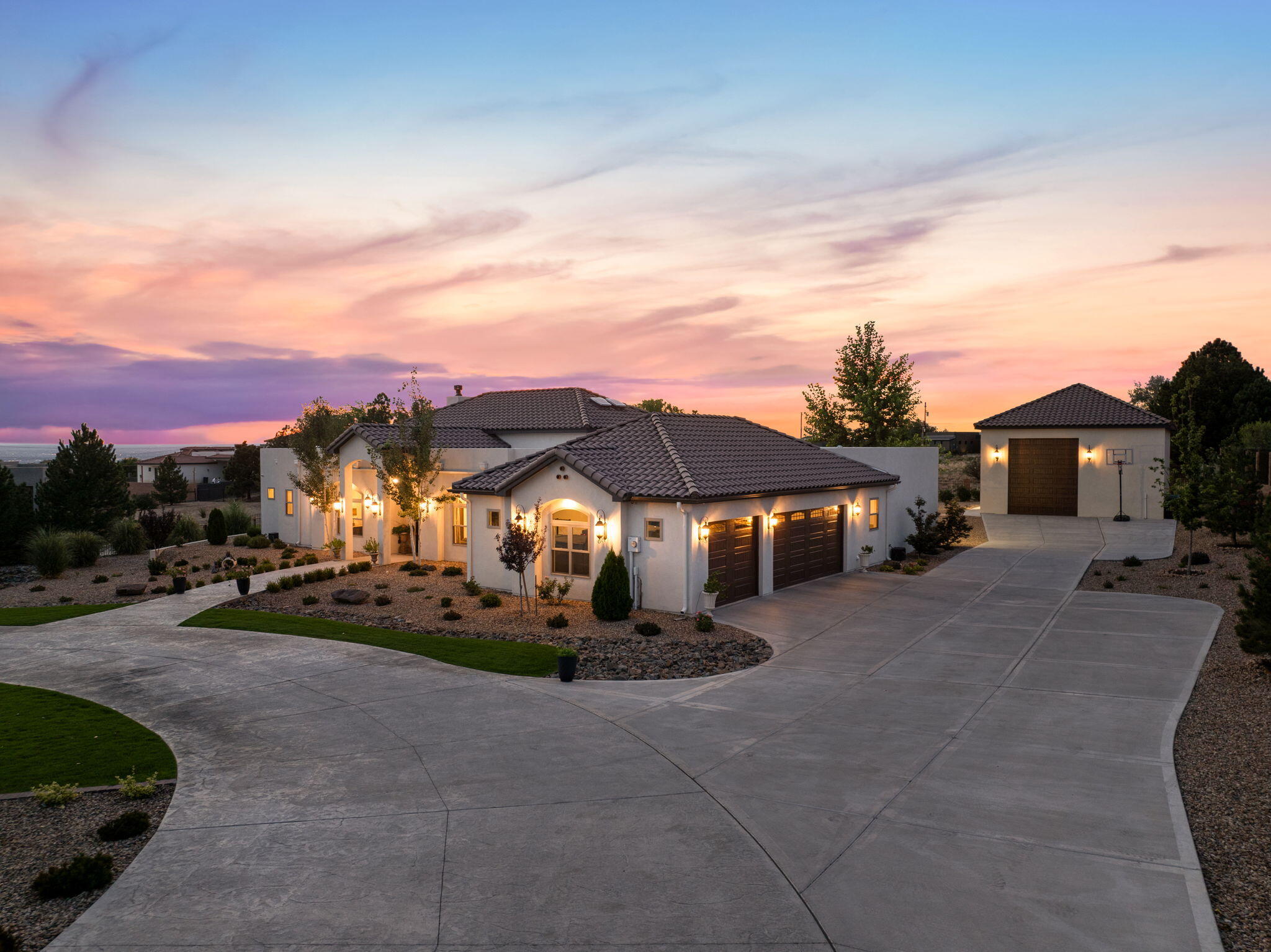 Photo 1 of Single family home for sale at 10511 San Antonio Dr Ne, Albuquerque, NM 87122 | MLS# 1107931 | Listing updated on 2026-09-02