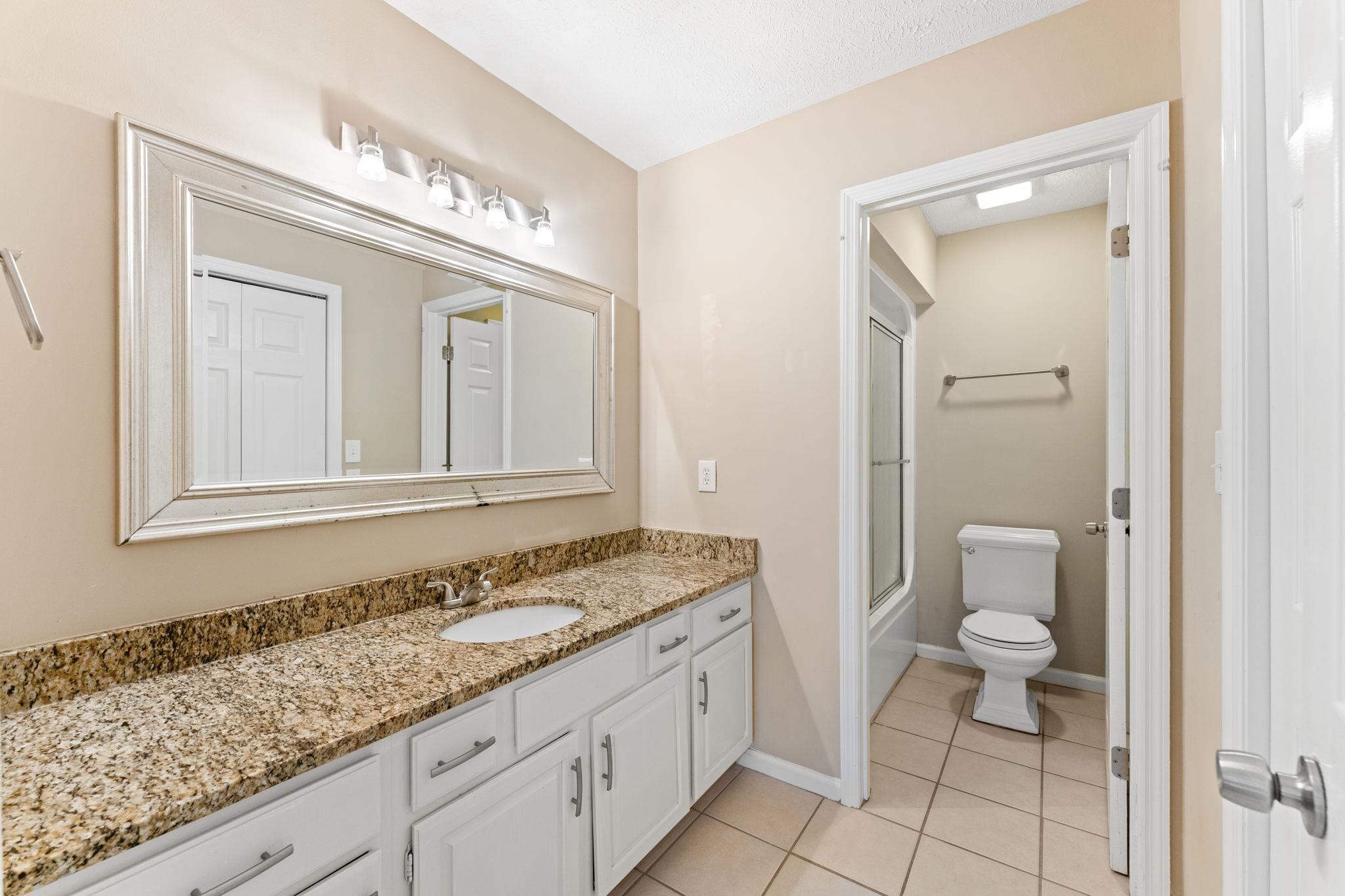 2618544 | Photo 17