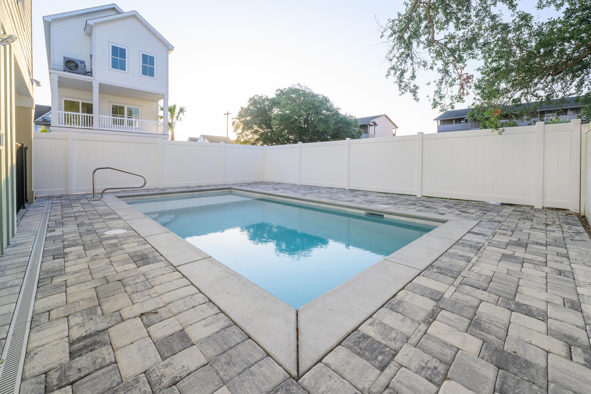 613 South Dogwood 