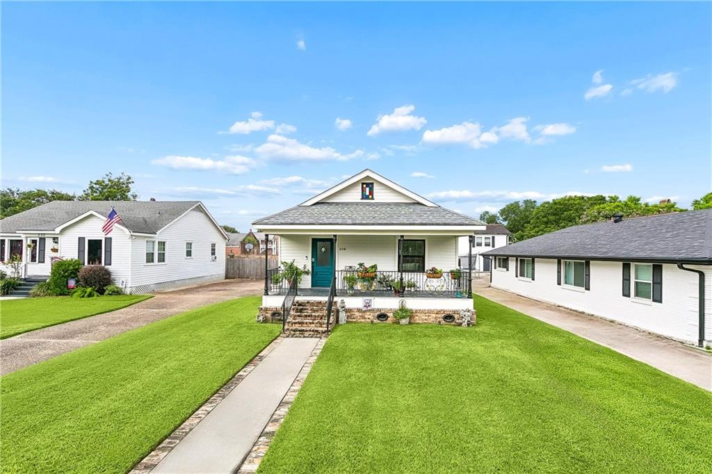 Photo 3 of Single family home for sale at 236 Angela St, Arabi, LA 70032 | MLS# 2569418 | Listing updated on 2026-09-15