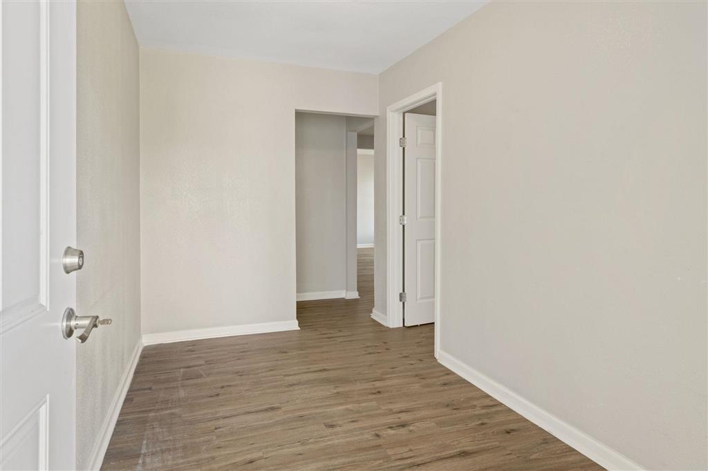 1920 Evans St Street — photo 2