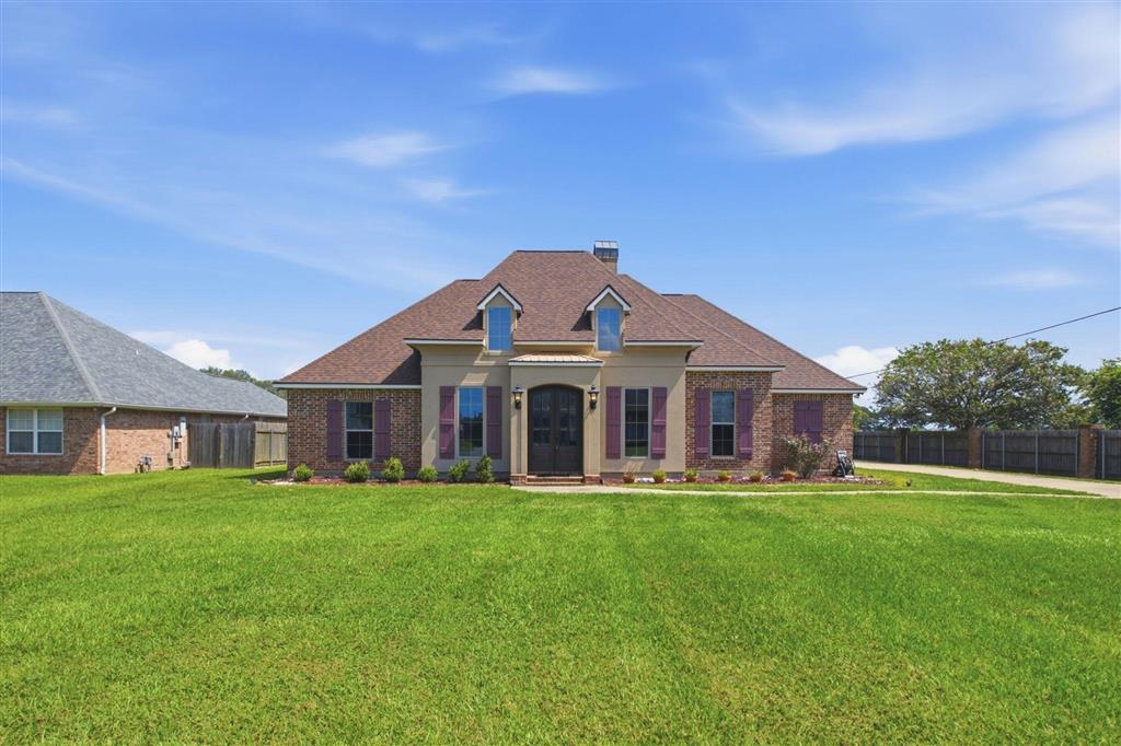 3002 Englewood Dr Drive