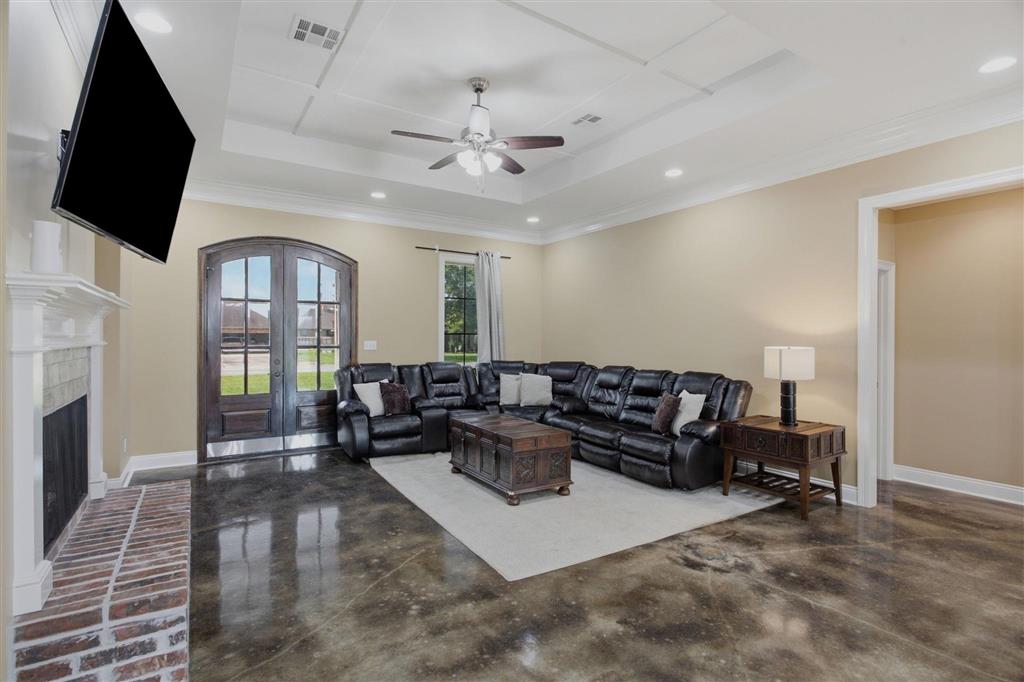 3002 Englewood Dr Drive — photo 3