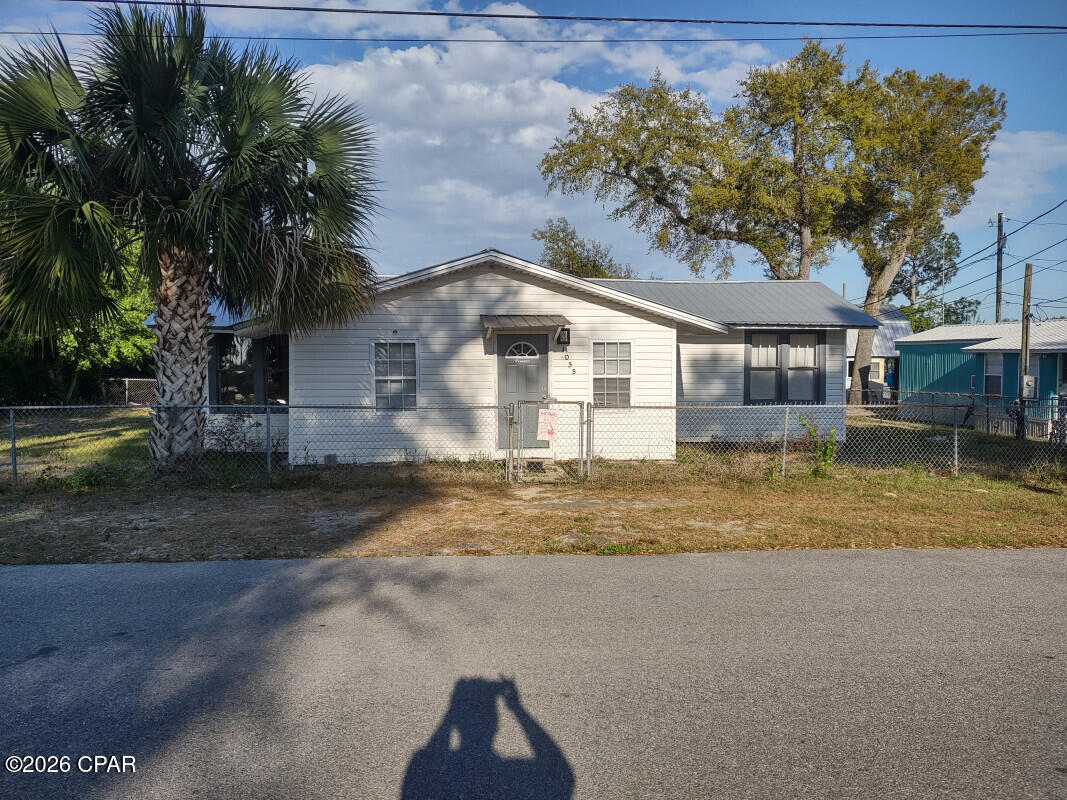 1st image of 1035 E Park St, Panama City, FL 32404 | MLS# 793234