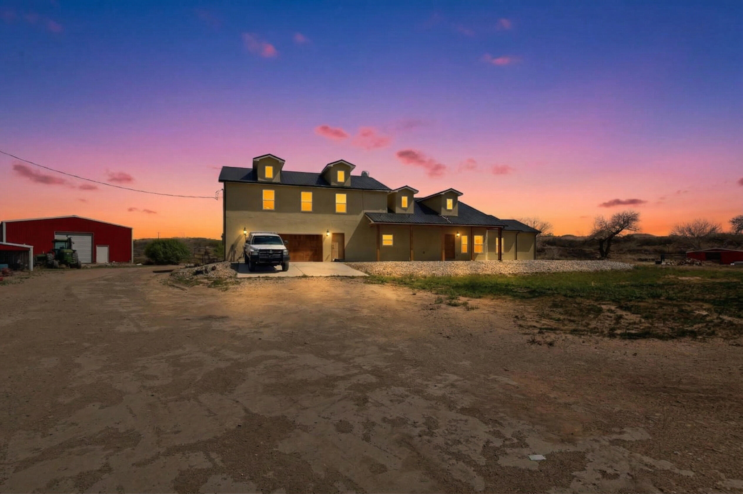 11 Jaramillo Loop 