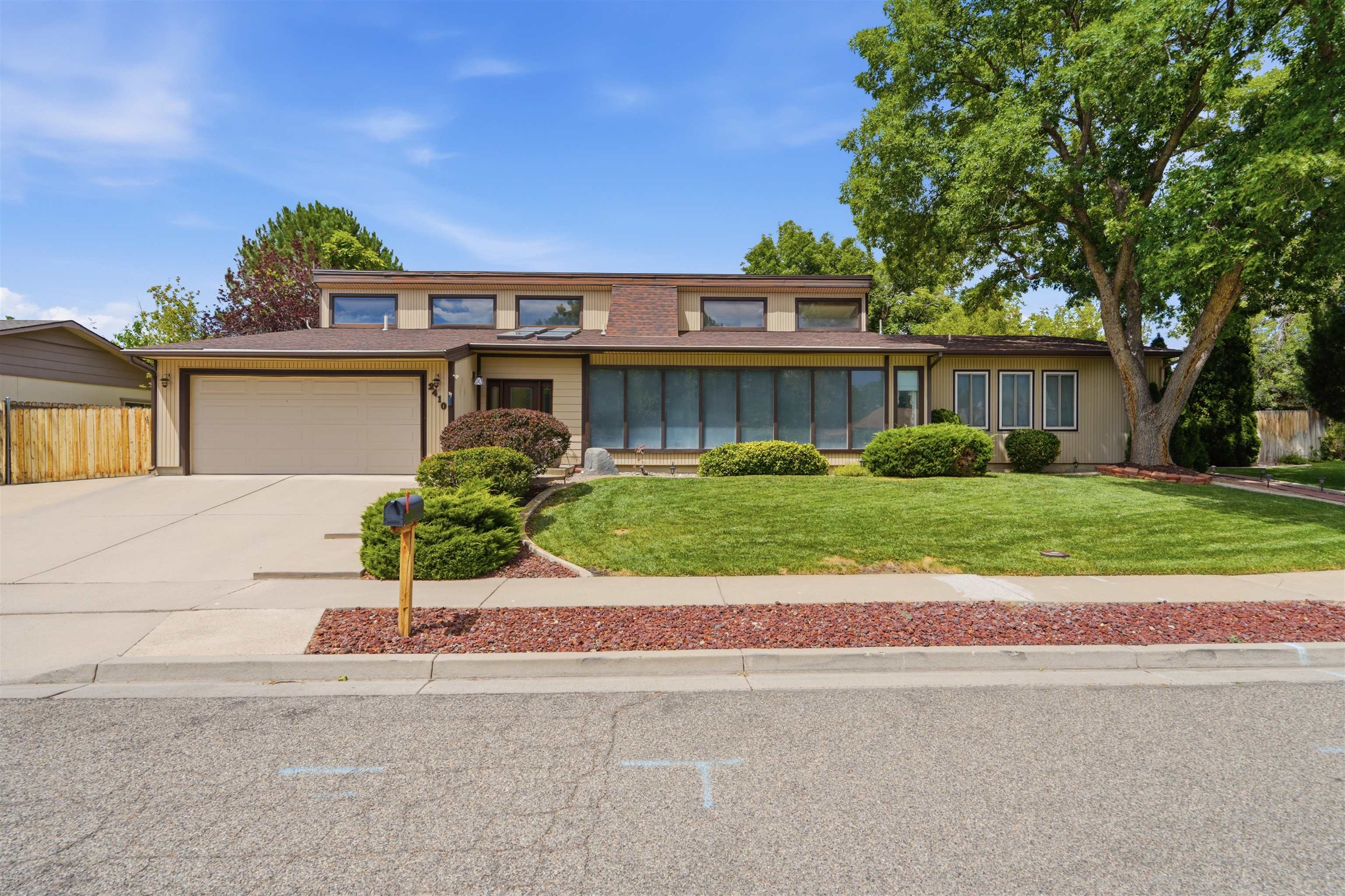2410 Apricot Court