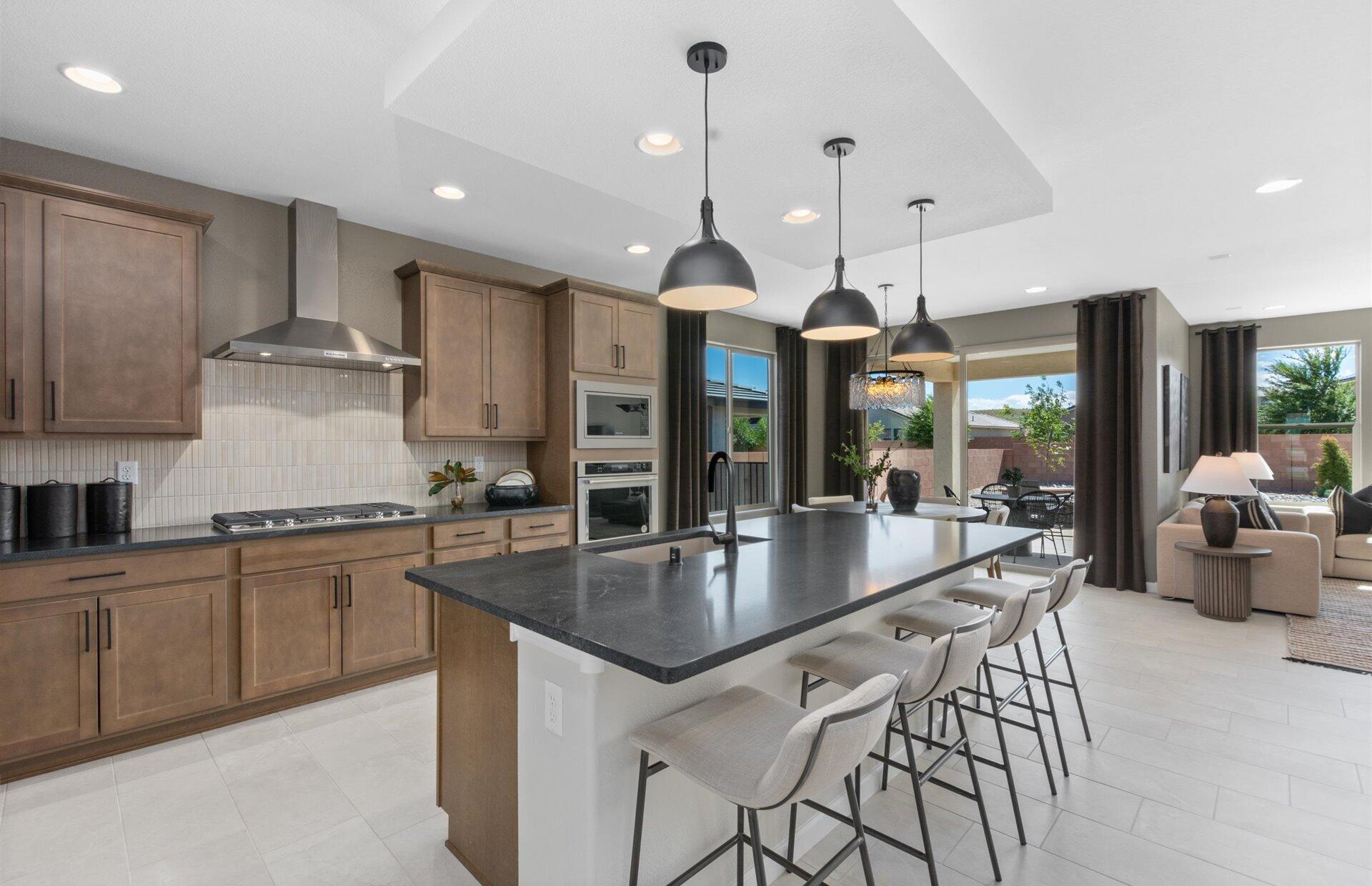 2000 Janet Way NE 