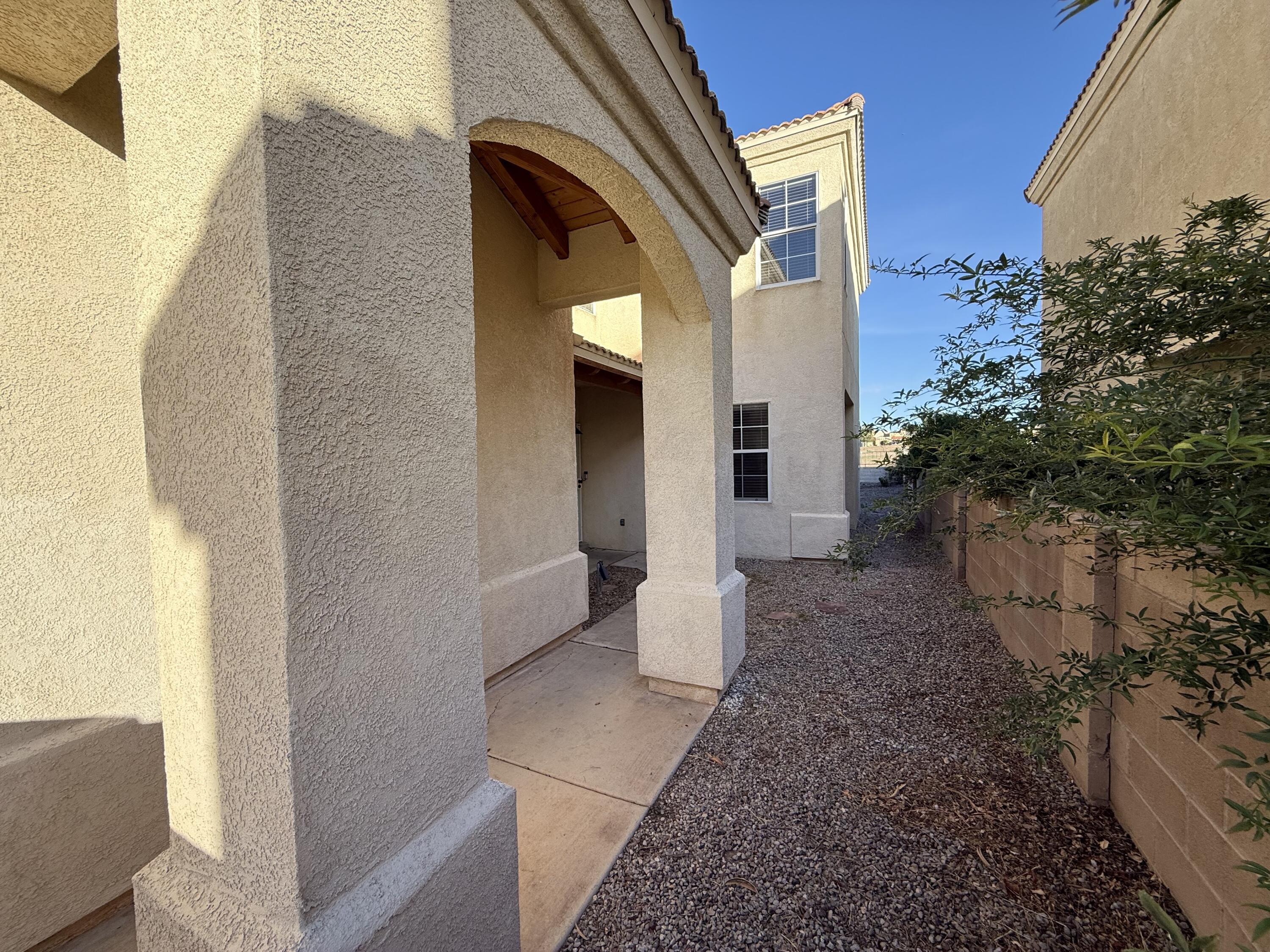 701 Renaissance Loop SE 