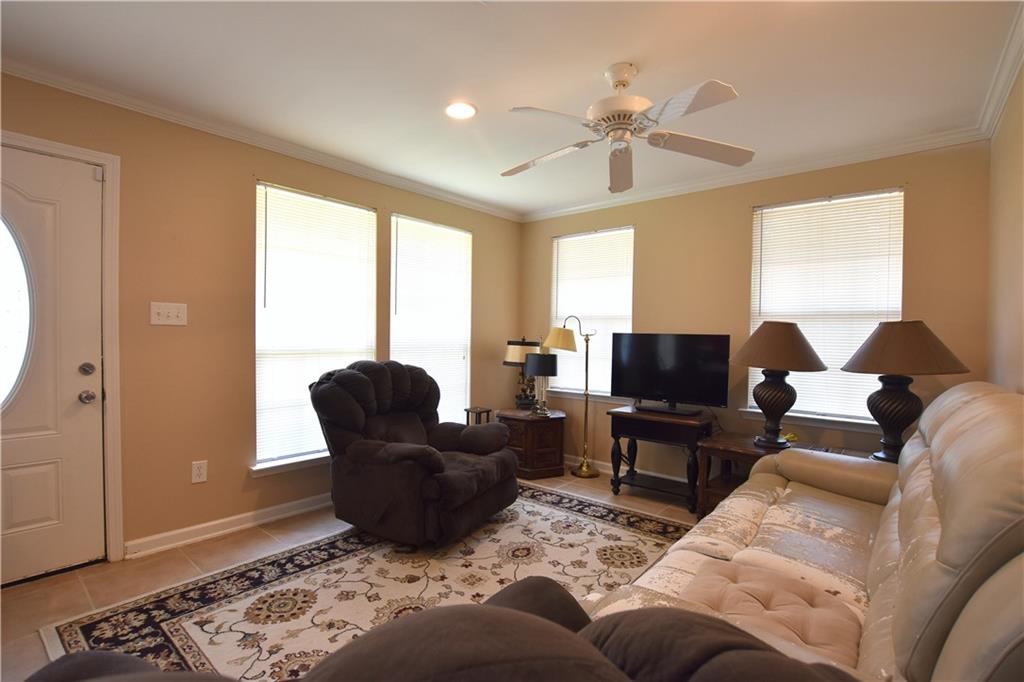 Photo 3 of Single family home for sale at 825 Oak St, Slidell, LA 70458 | MLS# 2570140 | Listing updated on 2026-09-21
