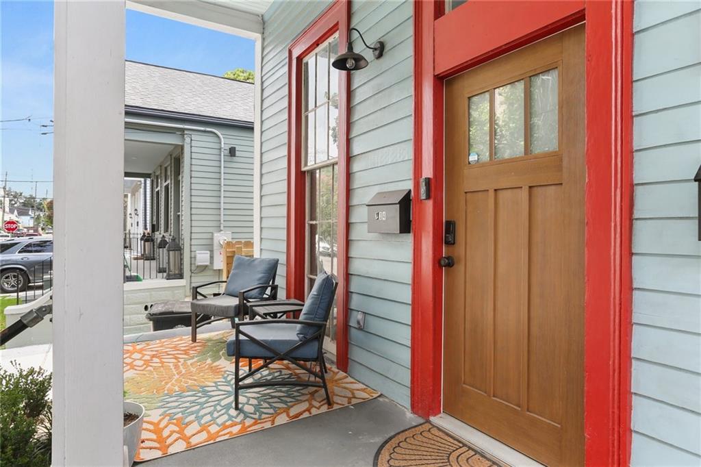 2nd image of 814 Austerlitz St #A, New Orleans, LA 70115 | MLS# 2569479