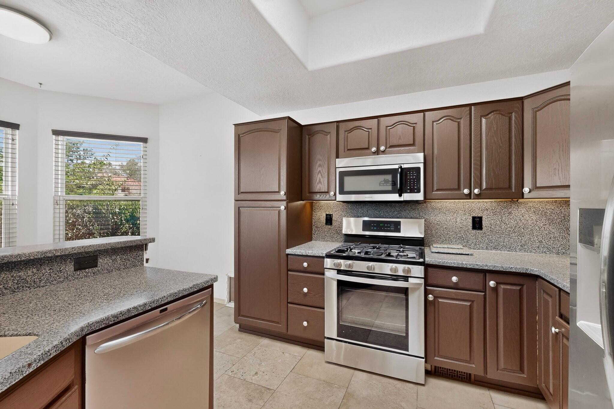 10524 Calle Sombra NW 