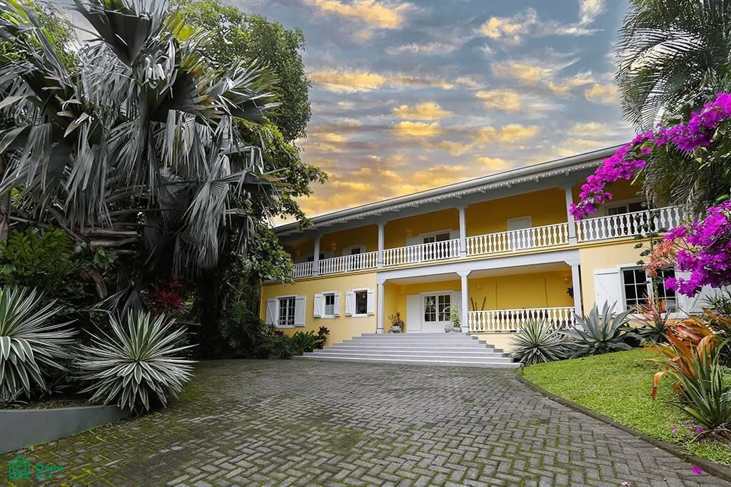 4 bed Single Family Homes For Sale in Santa Ana, San Jose - 1