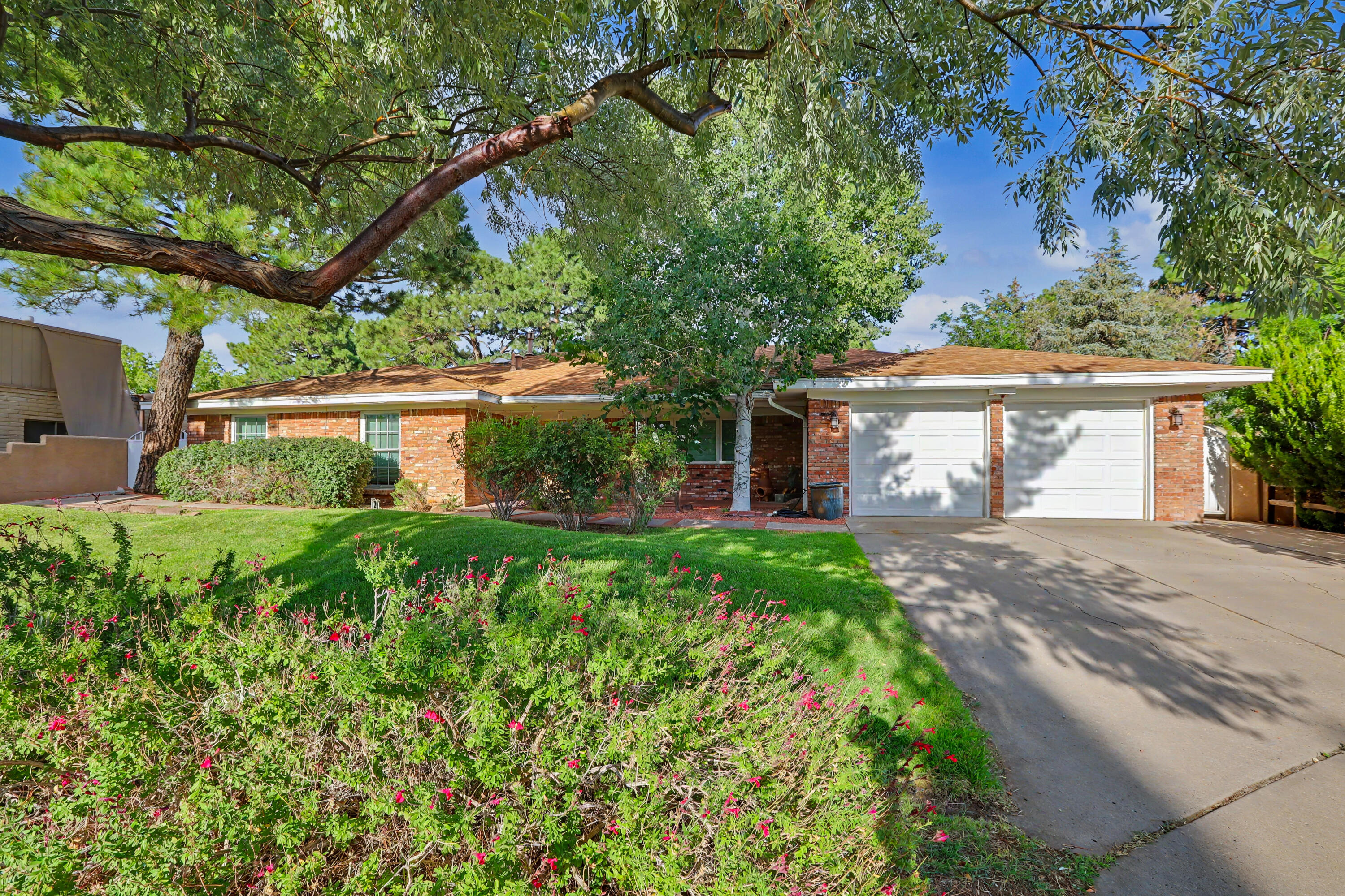 7820 Charger Trail NE, Albuquerque