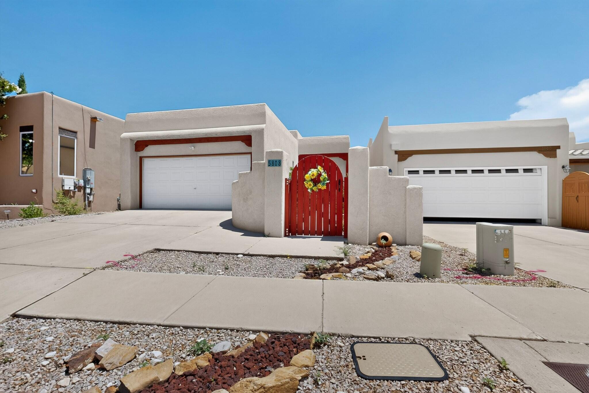 5808 Tres Vistas Court NW 
