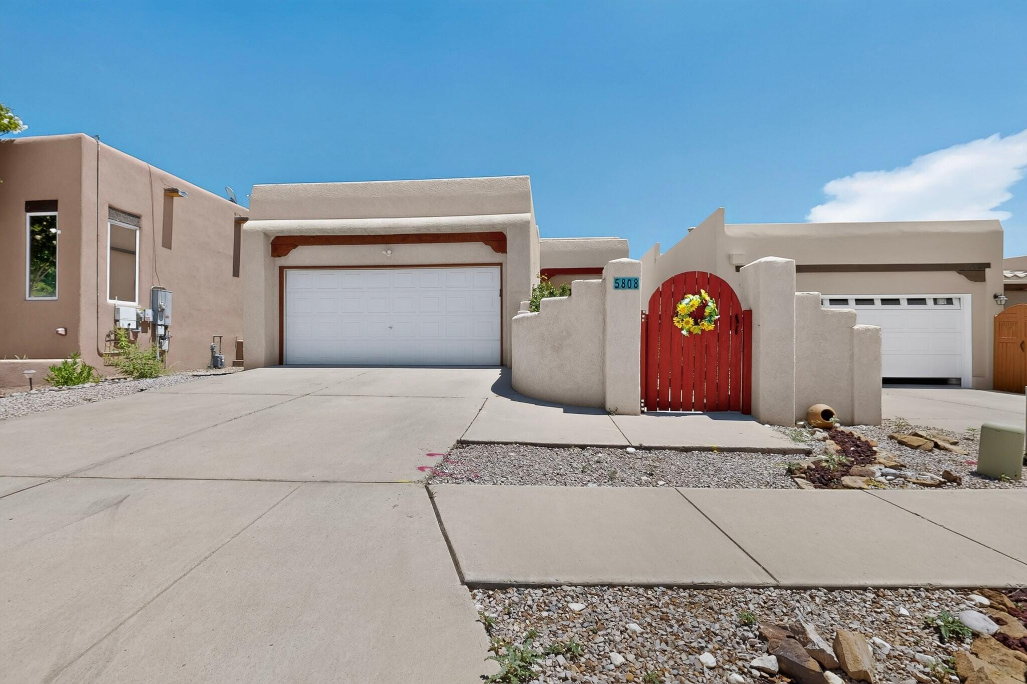 5808 Tres Vistas Court NW 