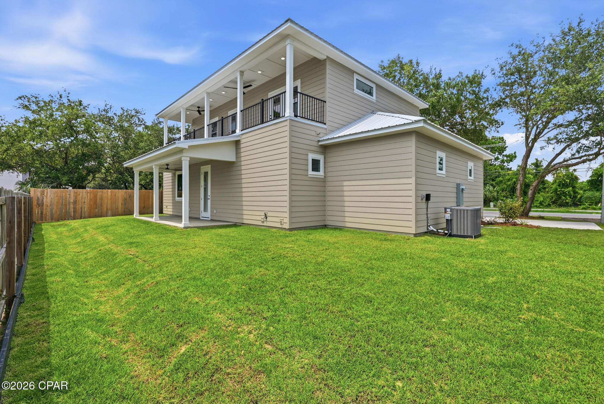 2nd image of 6907 N Lagoon Dr, Panama City, FL 32408 | MLS# 793415