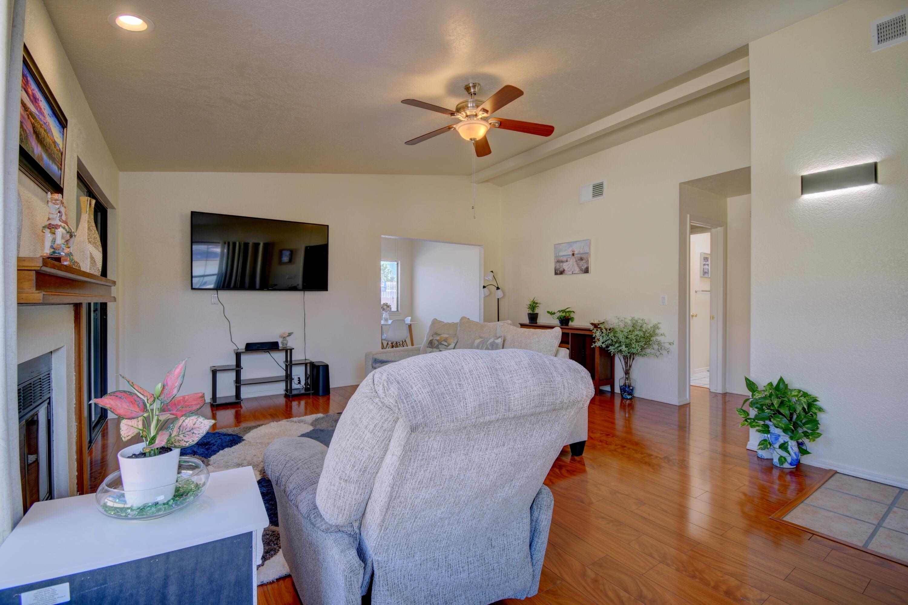 4th image of 10709 Clyburn Park Dr Ne, Albuquerque, NM 87123 | MLS# 1108347
