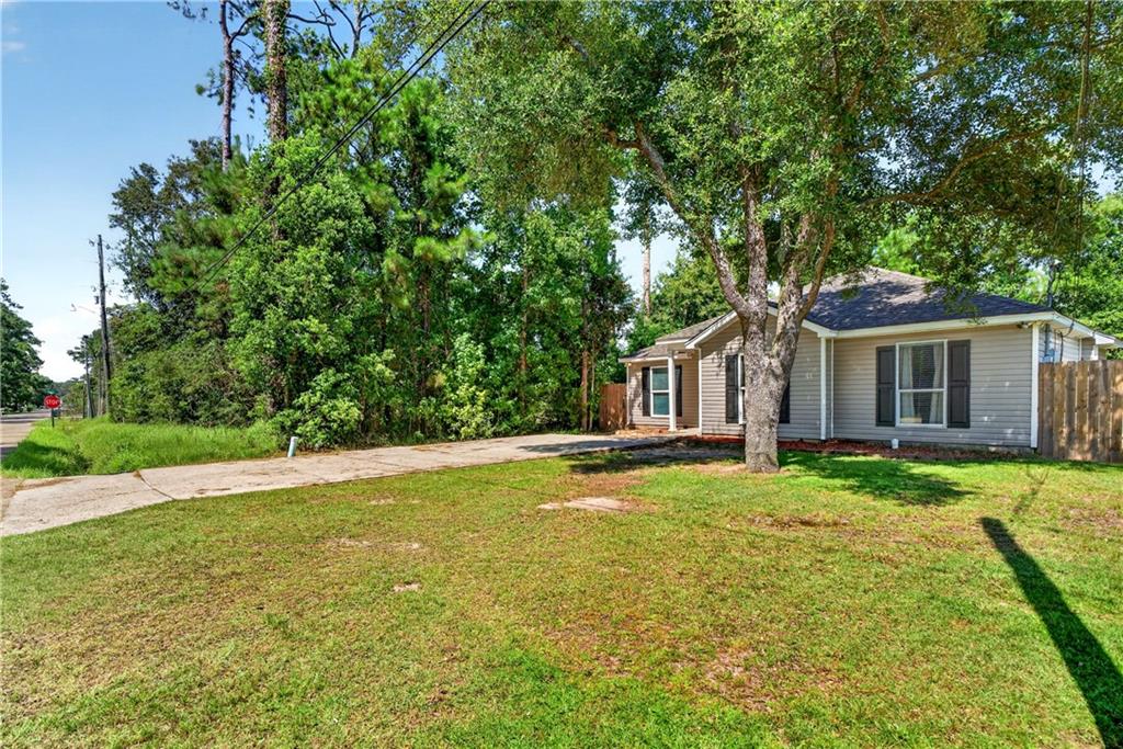 Photo 3 of Single family home for sale at 3130 Terrace E Ave, Slidell, LA 70458 | MLS# 2570502 | Listing updated on 2026-09-11