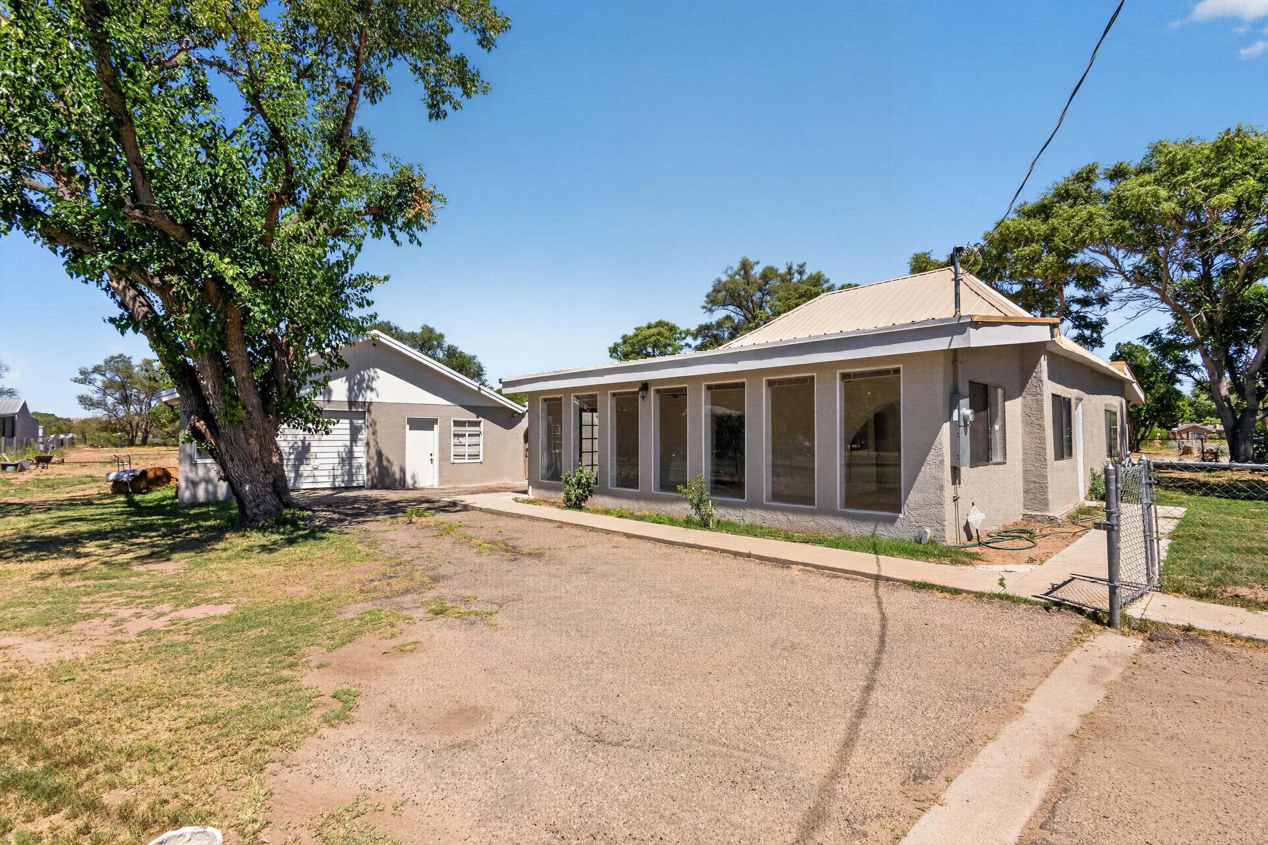 5th image of 915 N Gabaldon Rd, Belen, NM 87002 | MLS# 1108354