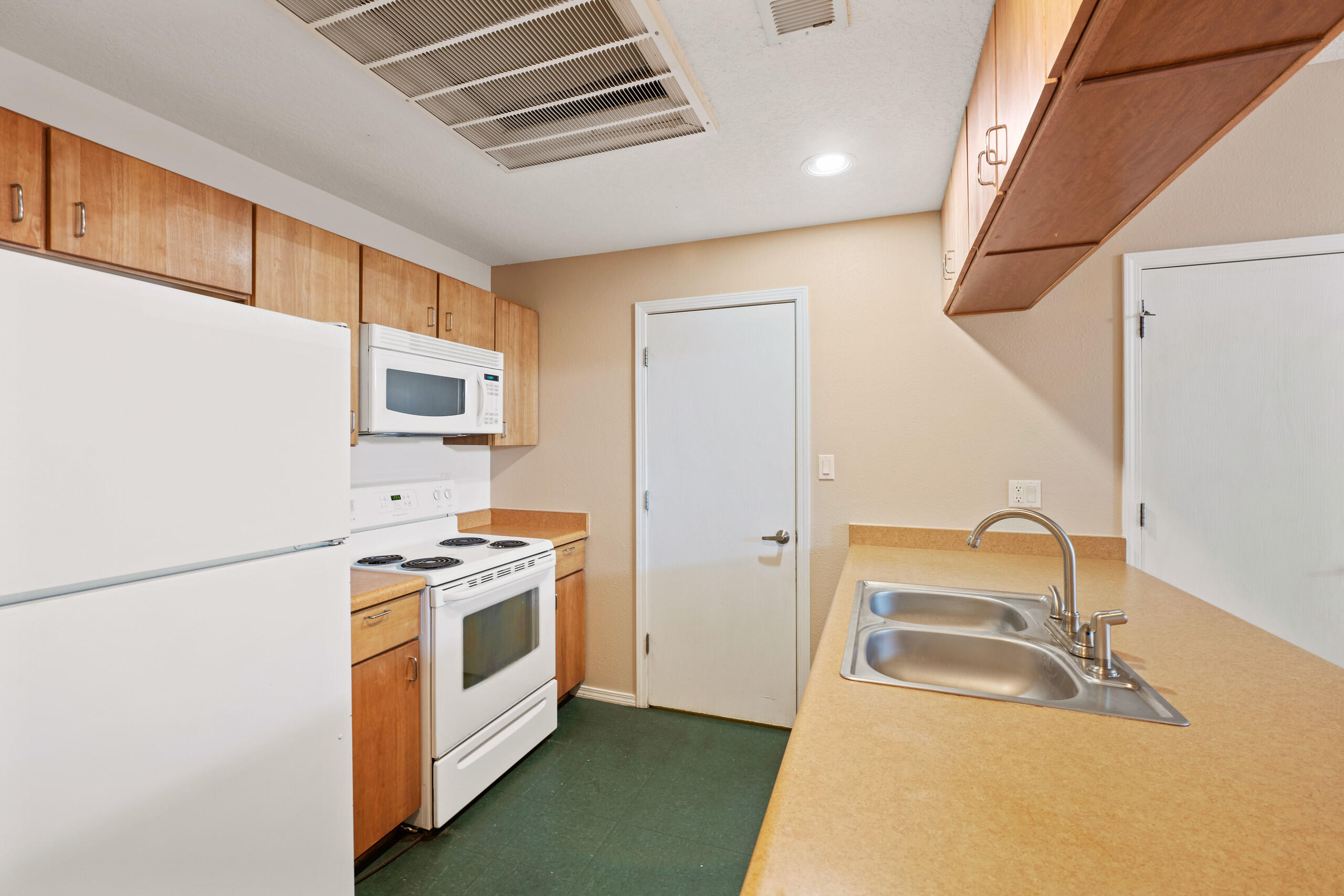 702 Broadway Boulevard SE APT 7 