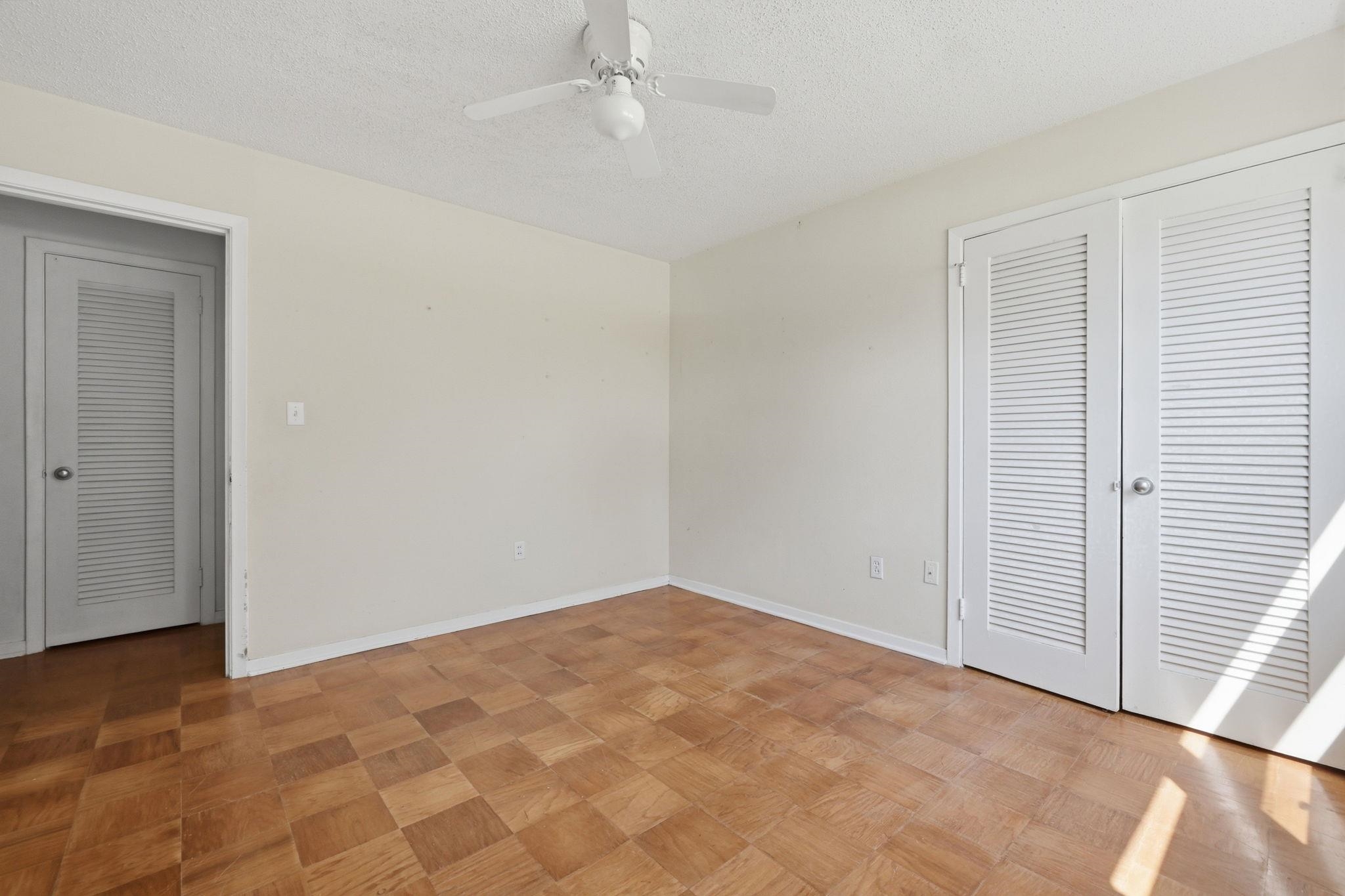 2619207 | Photo 22