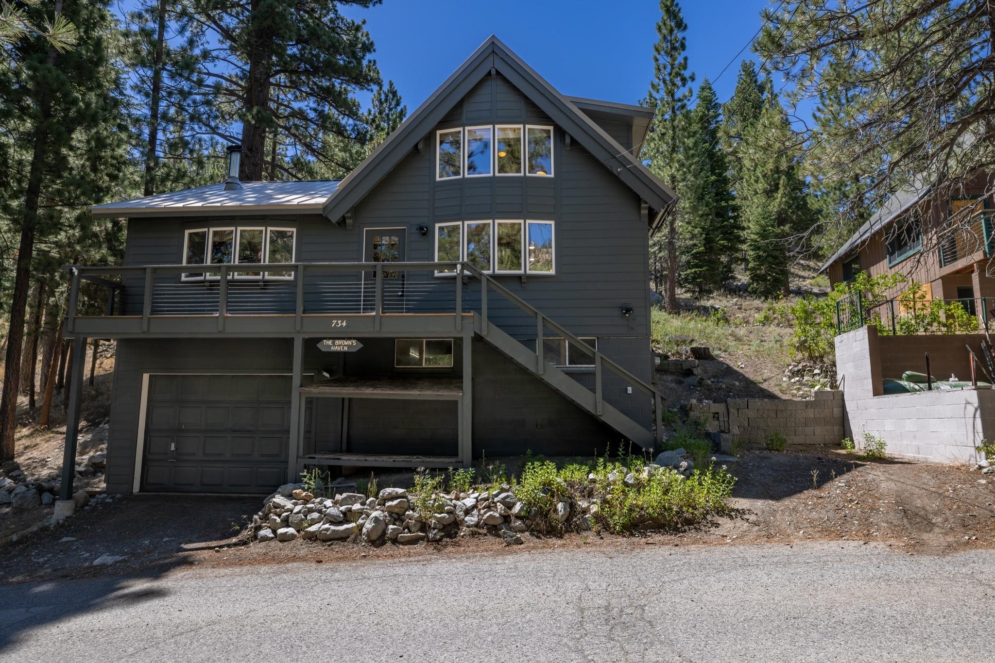 734 Palisades Drive