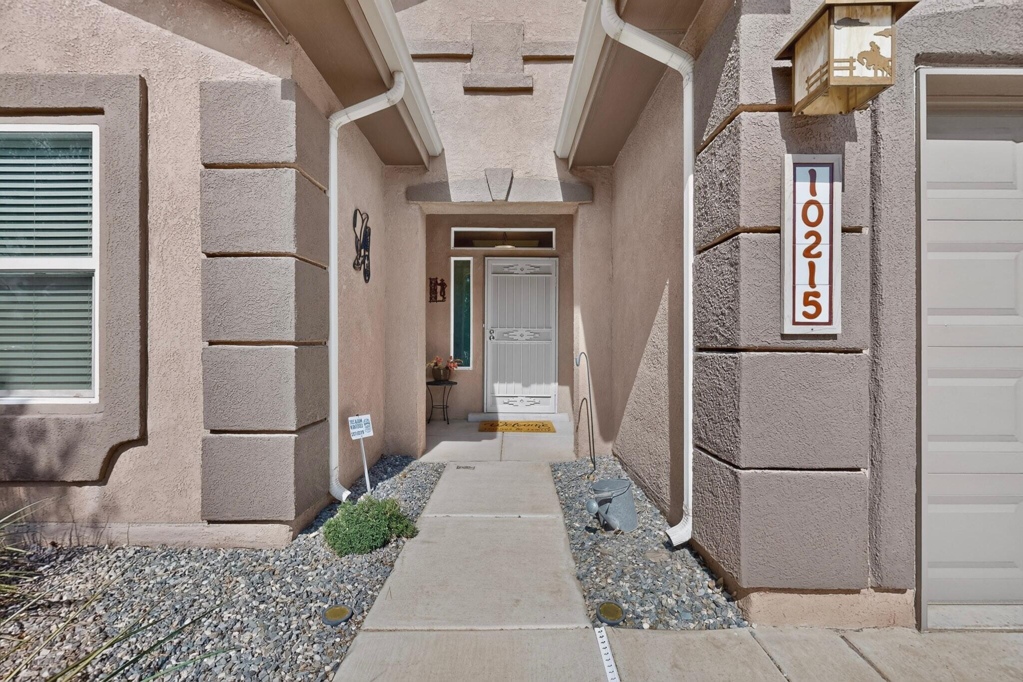 Photo 4 of Sale Pending at 10215 Ventana Oeste Dr NW, Albuquerque, NM 87114 | MLS# 1108499 | Listing updated on 2026-09-05