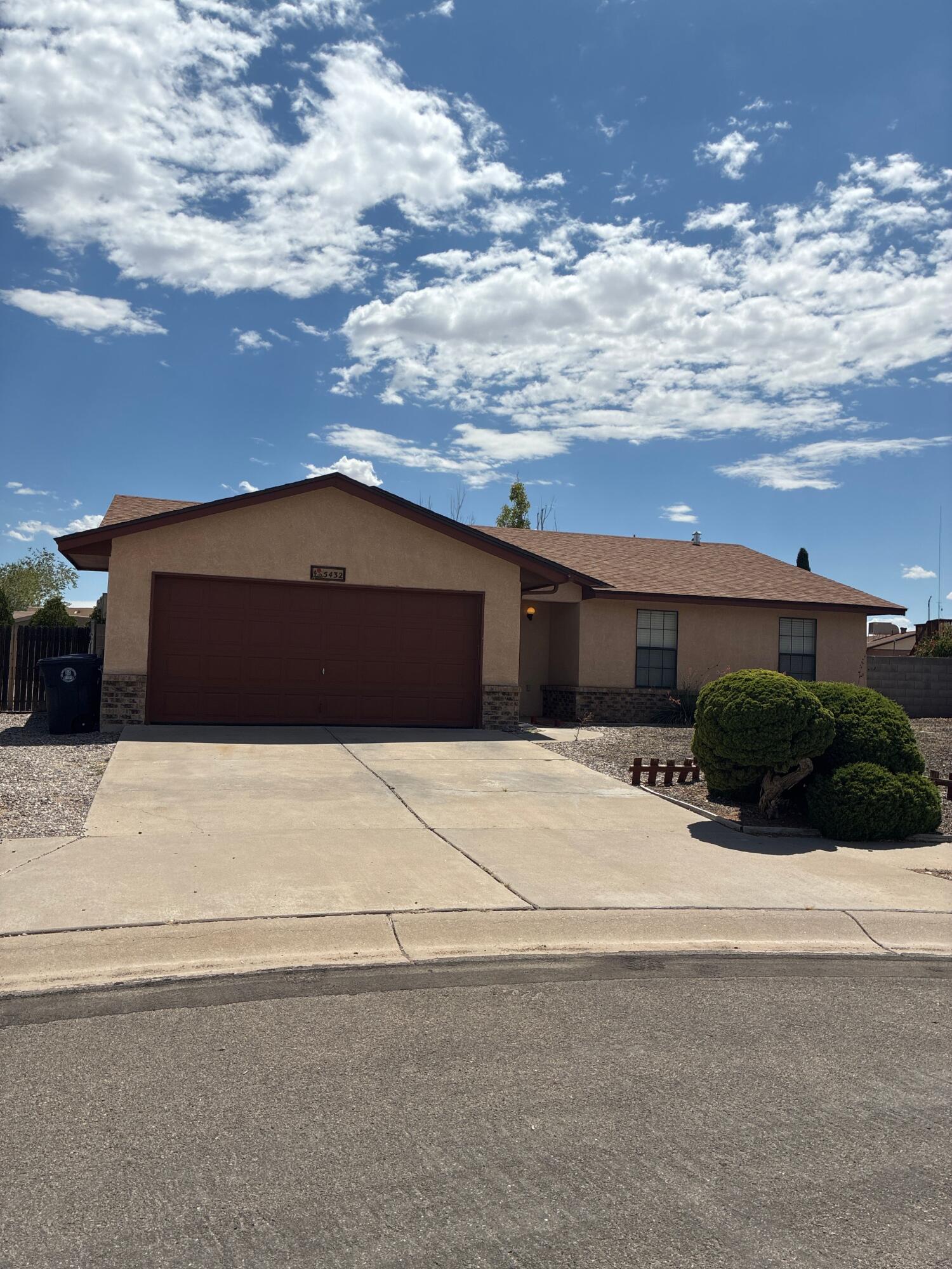5432 Pepperwood Court NW, Albuquerque