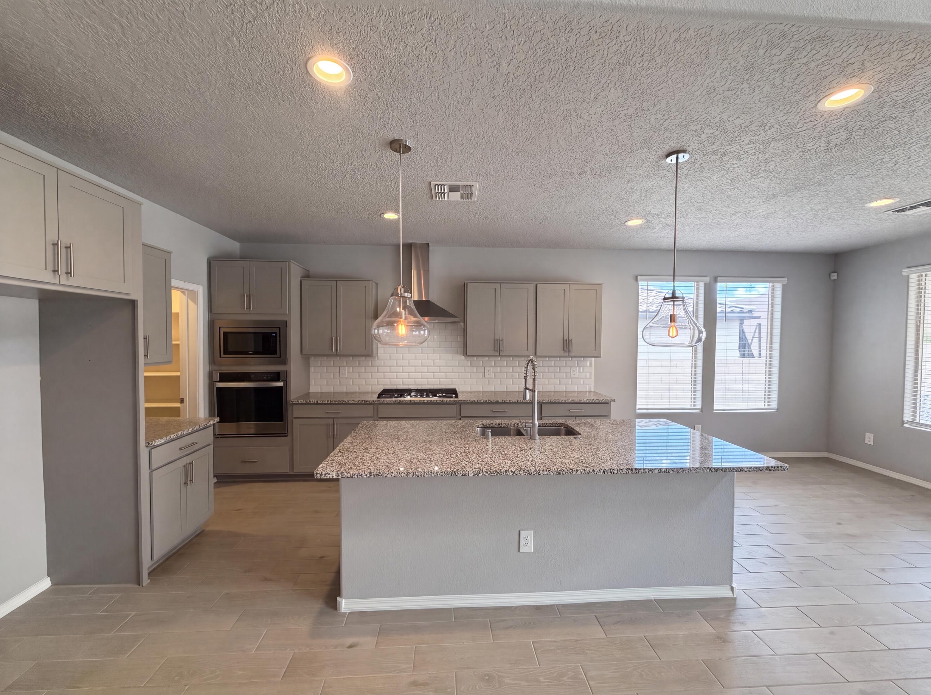 2539 McCauley Loop NE 