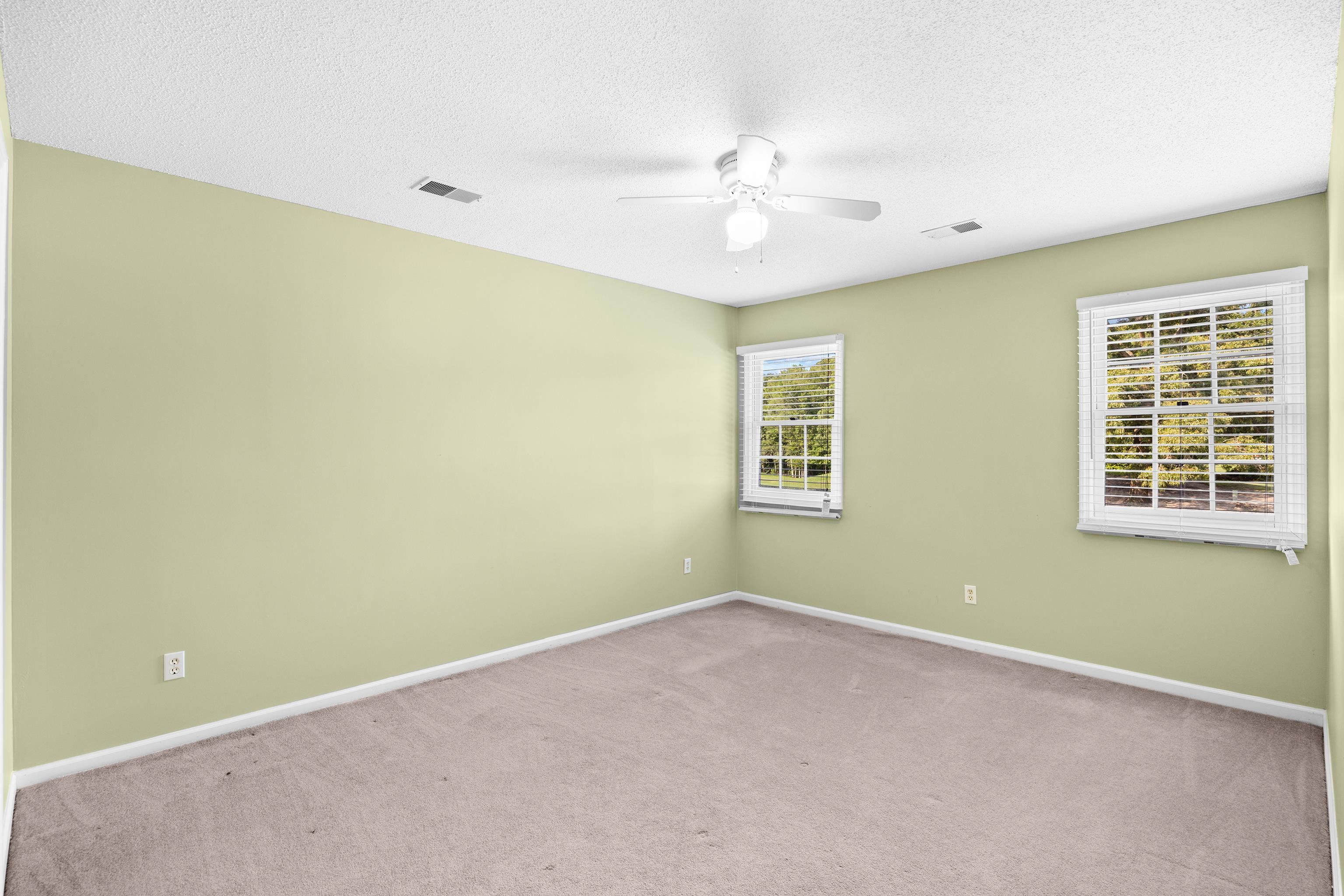 2619361 | Photo 21