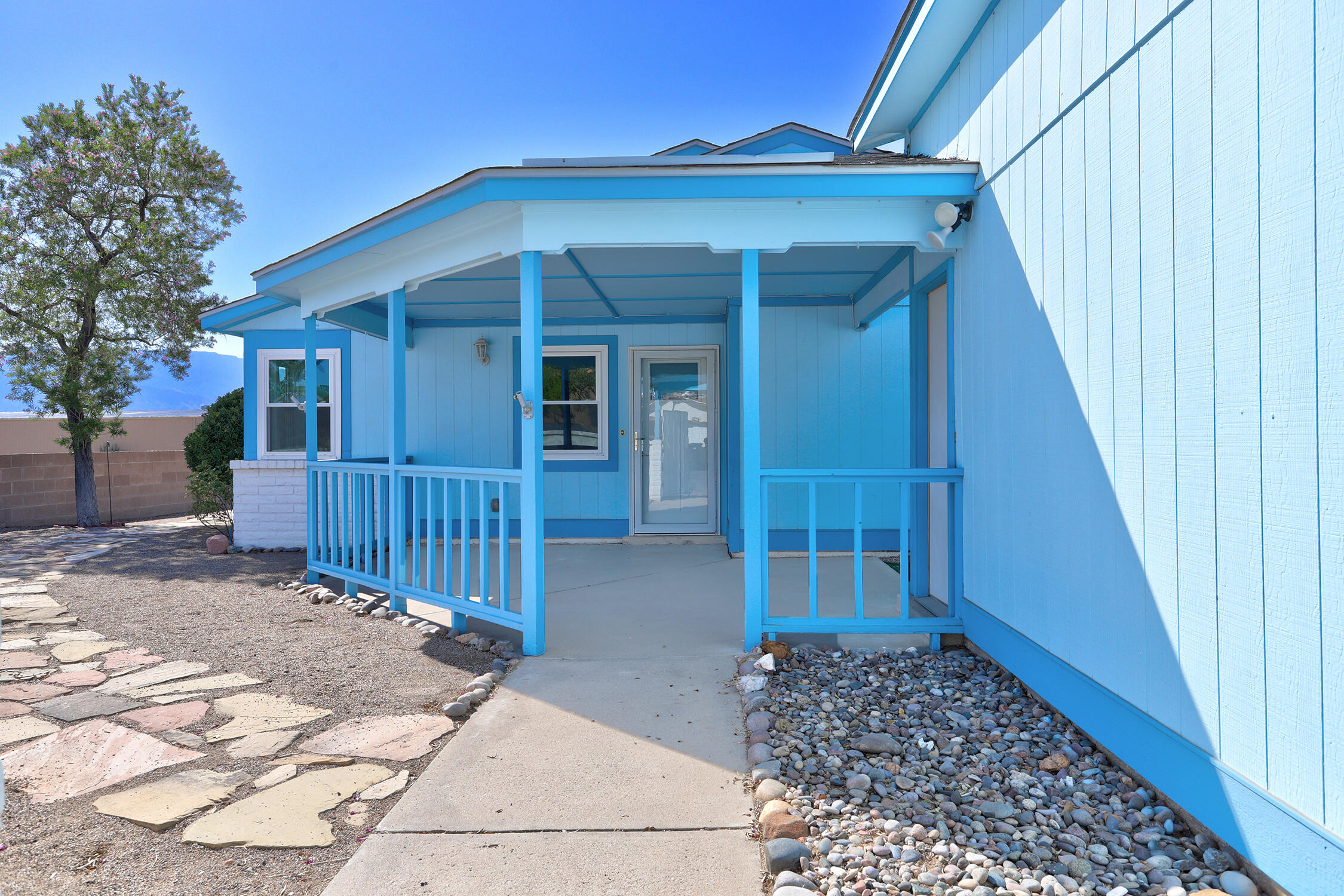 3rd image of 286 Pearl Dr Ne, Rio Rancho, NM 87124 | MLS# 1108576