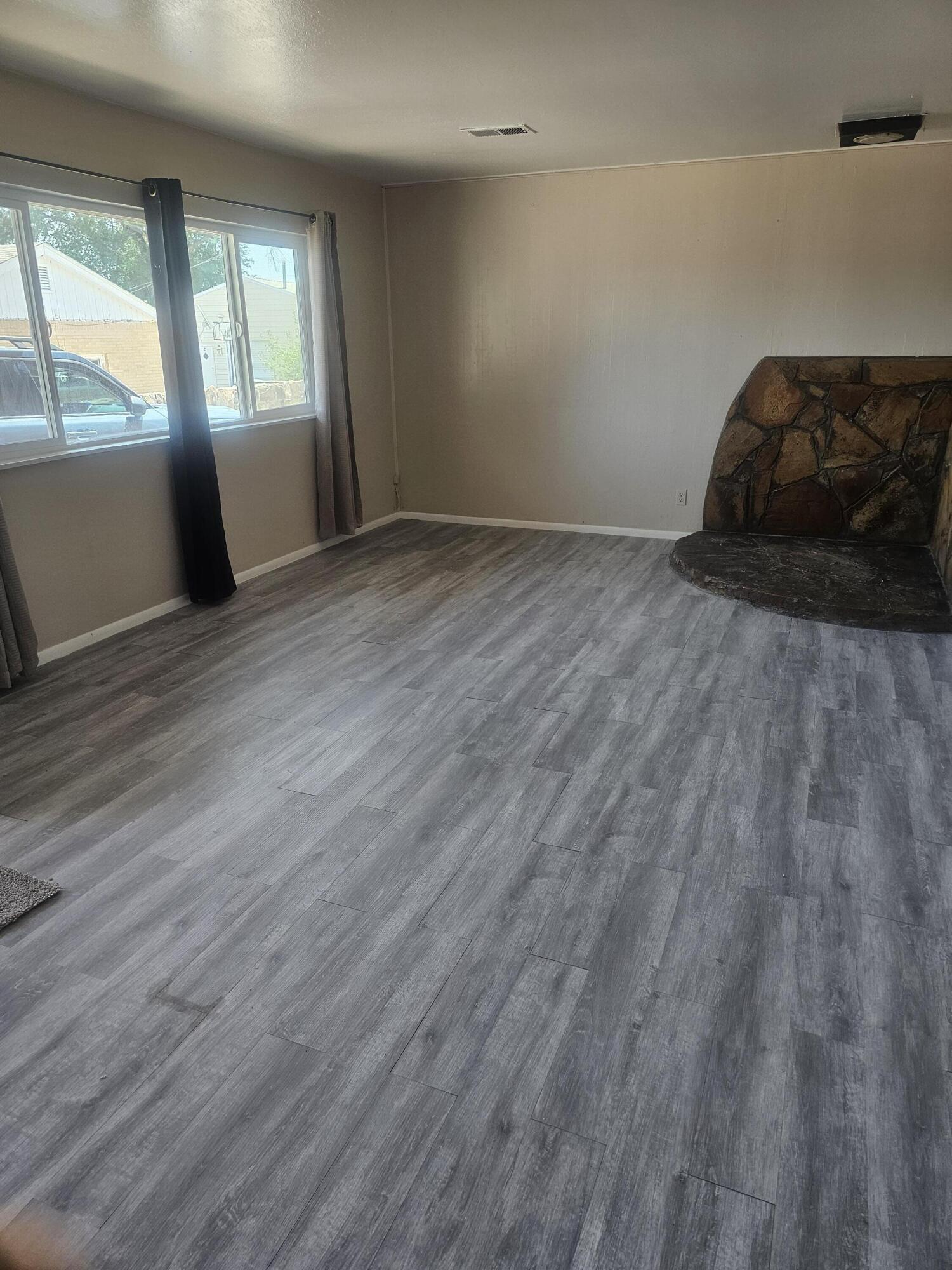 338 Thurston Lane 