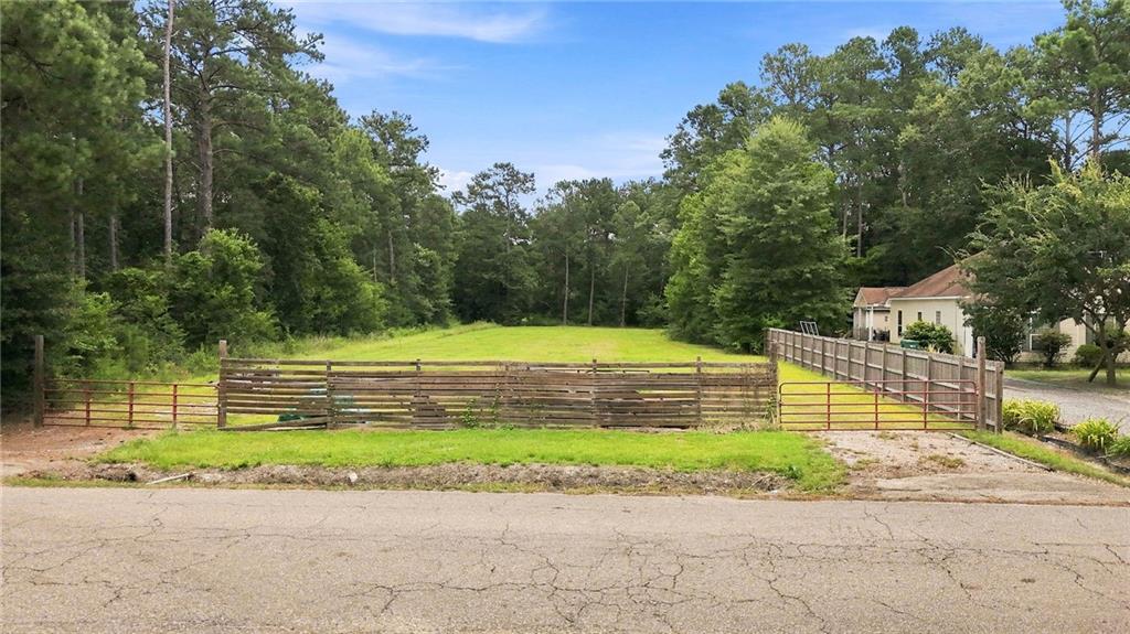 2nd image of 70486 Fuchsia St, Abita Springs, LA 70420 | MLS# 2570903